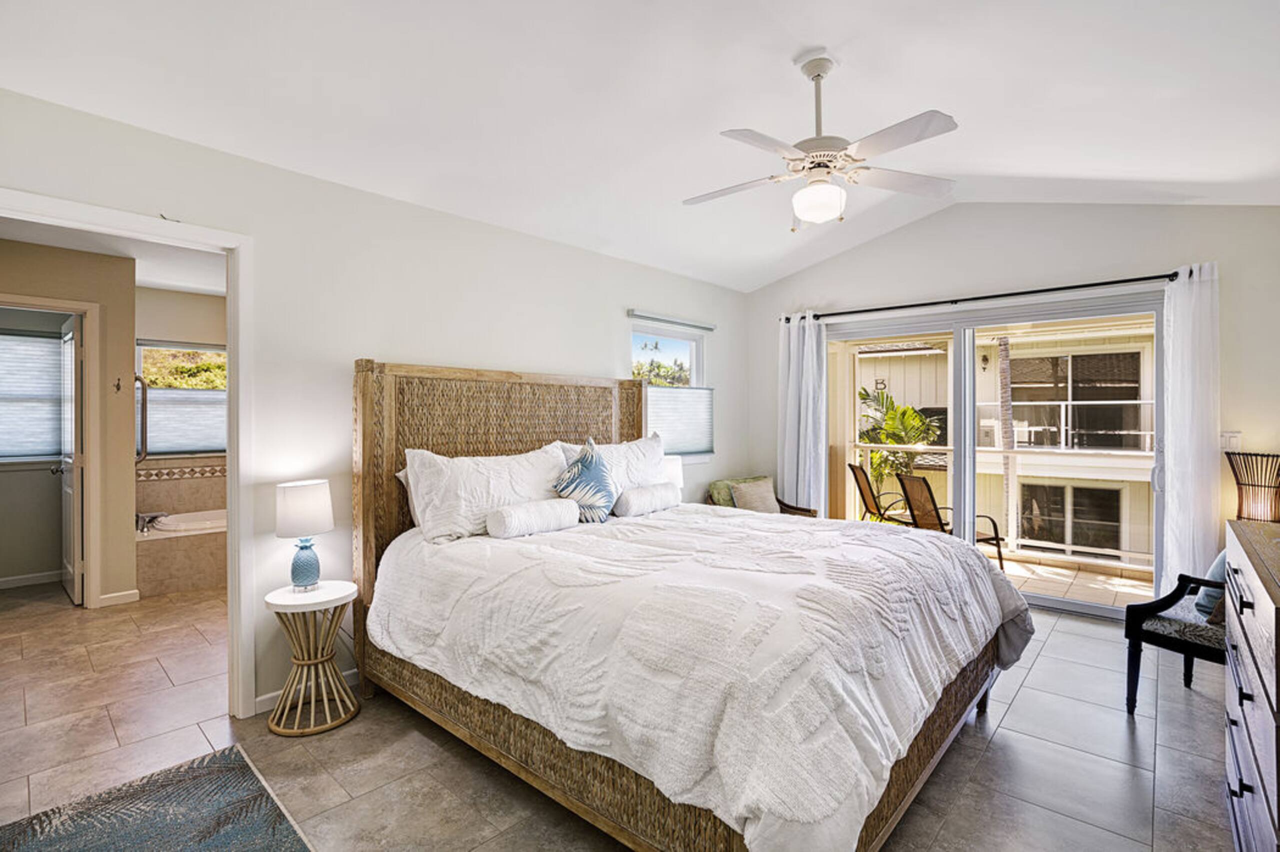 Townhouse in Kailua-Kona · ★5.0 · 3 bedrooms · 4 beds · 3 baths - Image 17