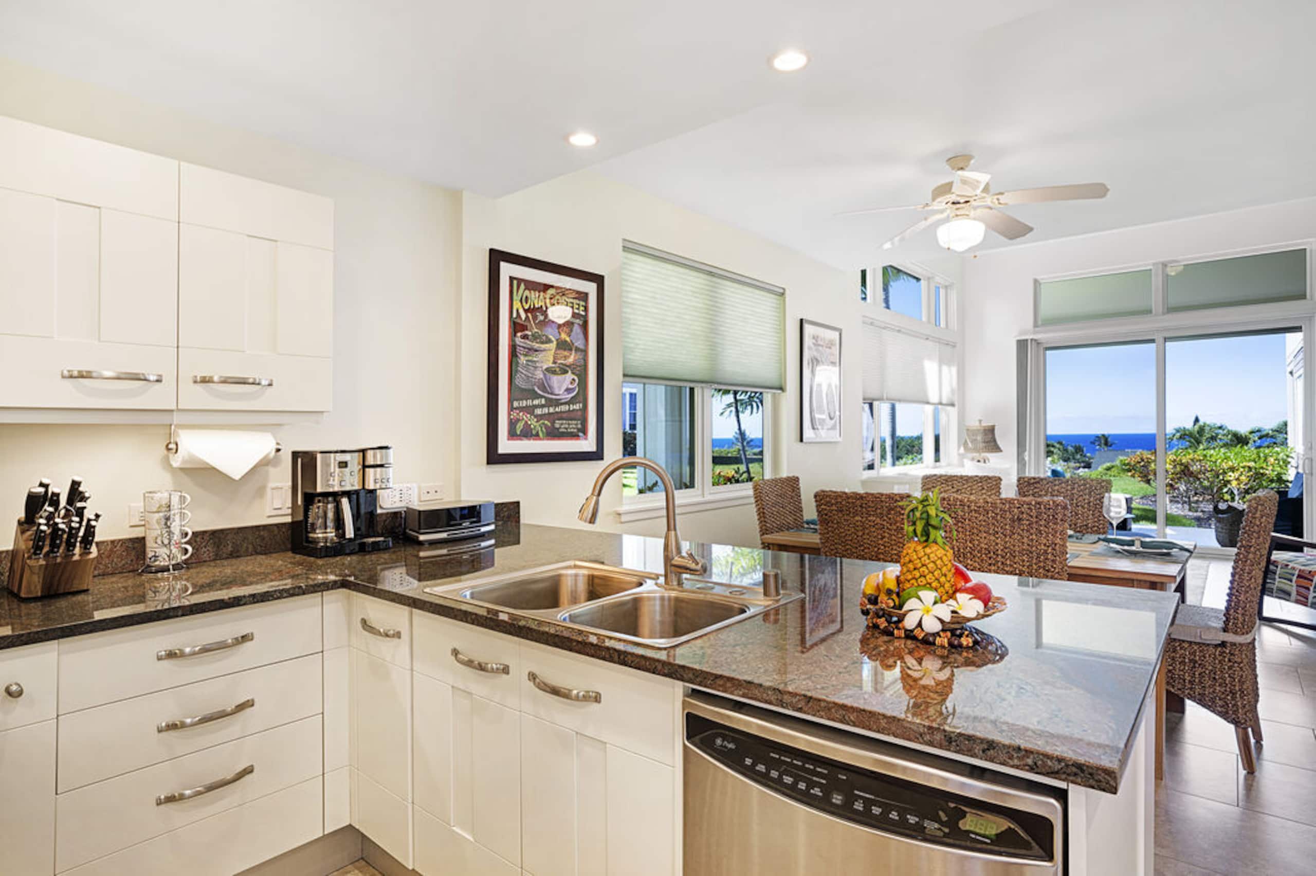 Townhouse in Kailua-Kona · ★5.0 · 3 bedrooms · 4 beds · 3 baths - Image 4