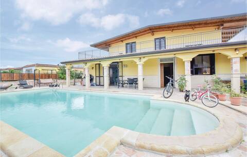 Beautiful home in Torre di PescopaganoCE
