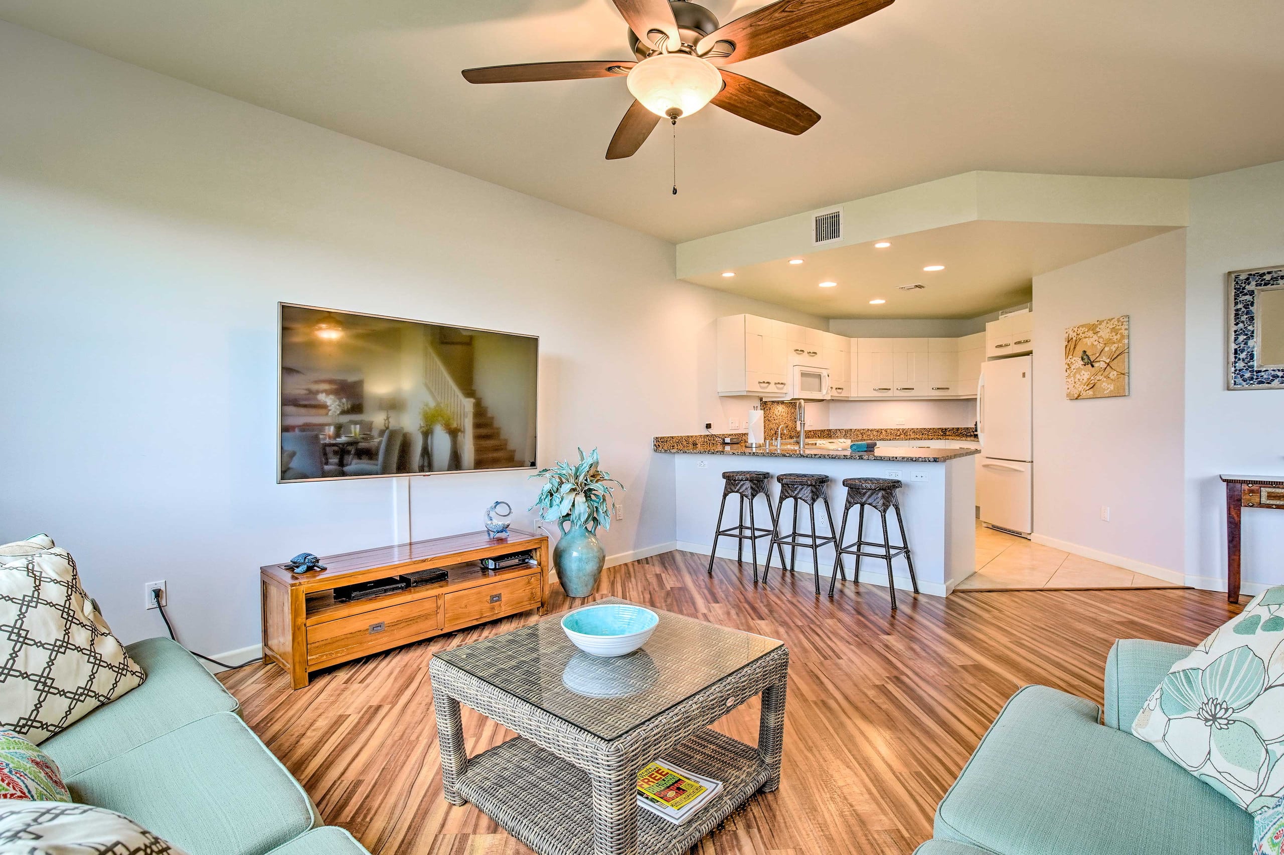Townhouse in Kailua-Kona · ★4.89 · 3 bedrooms · 5 beds · 2.5 baths - Image 3