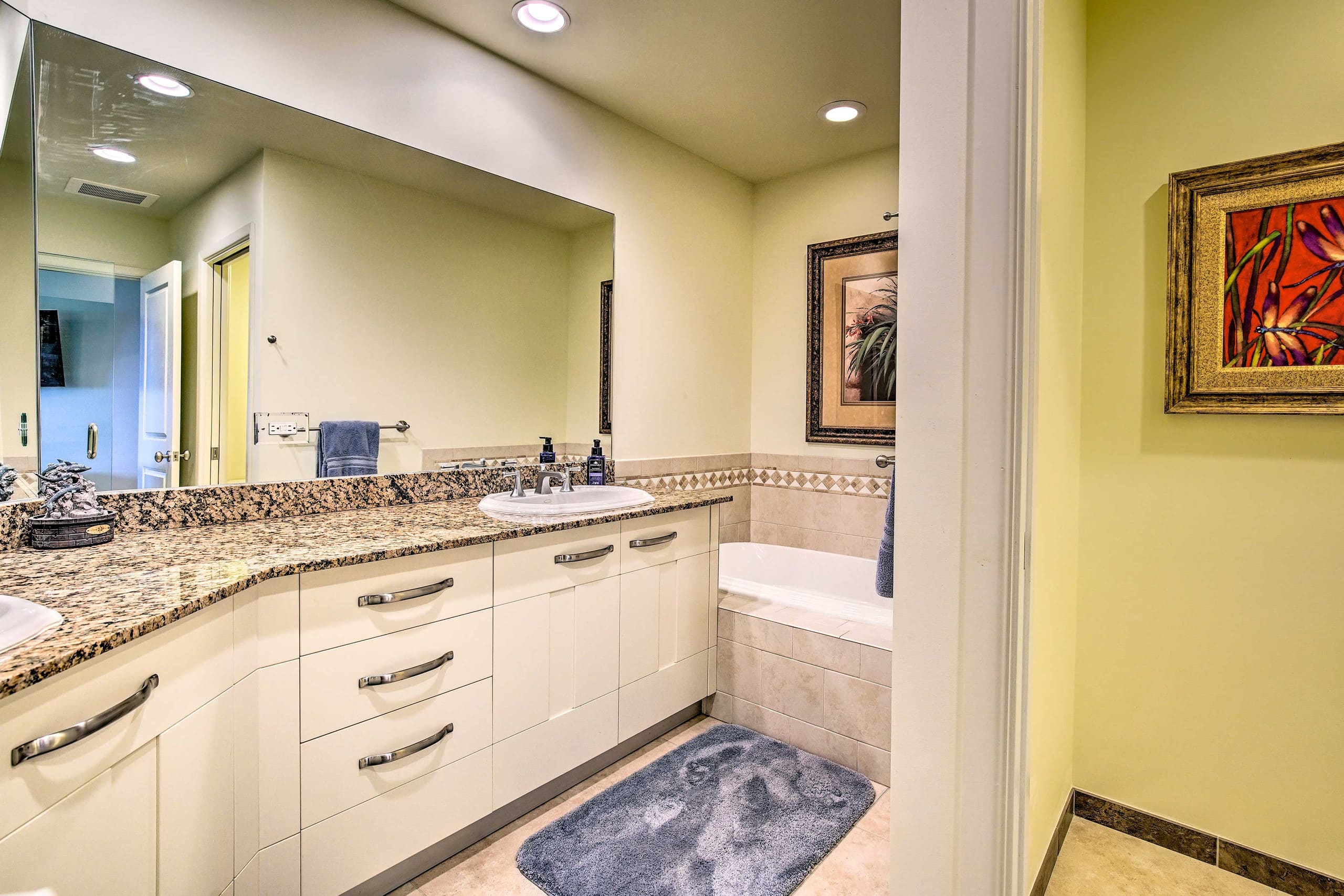 Townhouse in Kailua-Kona · ★4.89 · 3 bedrooms · 5 beds · 2.5 baths - Image 15