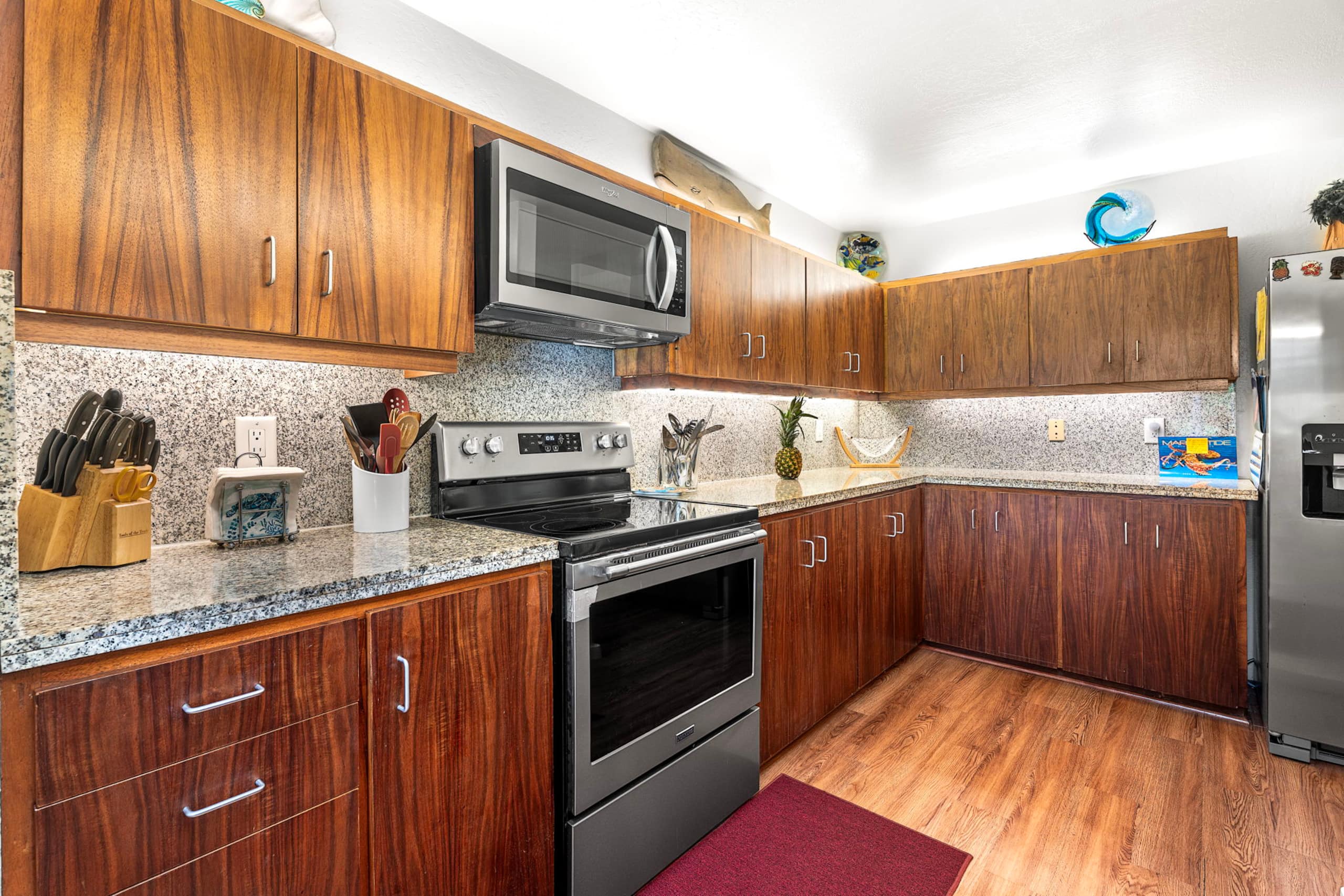 Condo in Kailua-Kona · ★4.88 · 2 bedrooms · 3 beds · 2 baths - Image 14