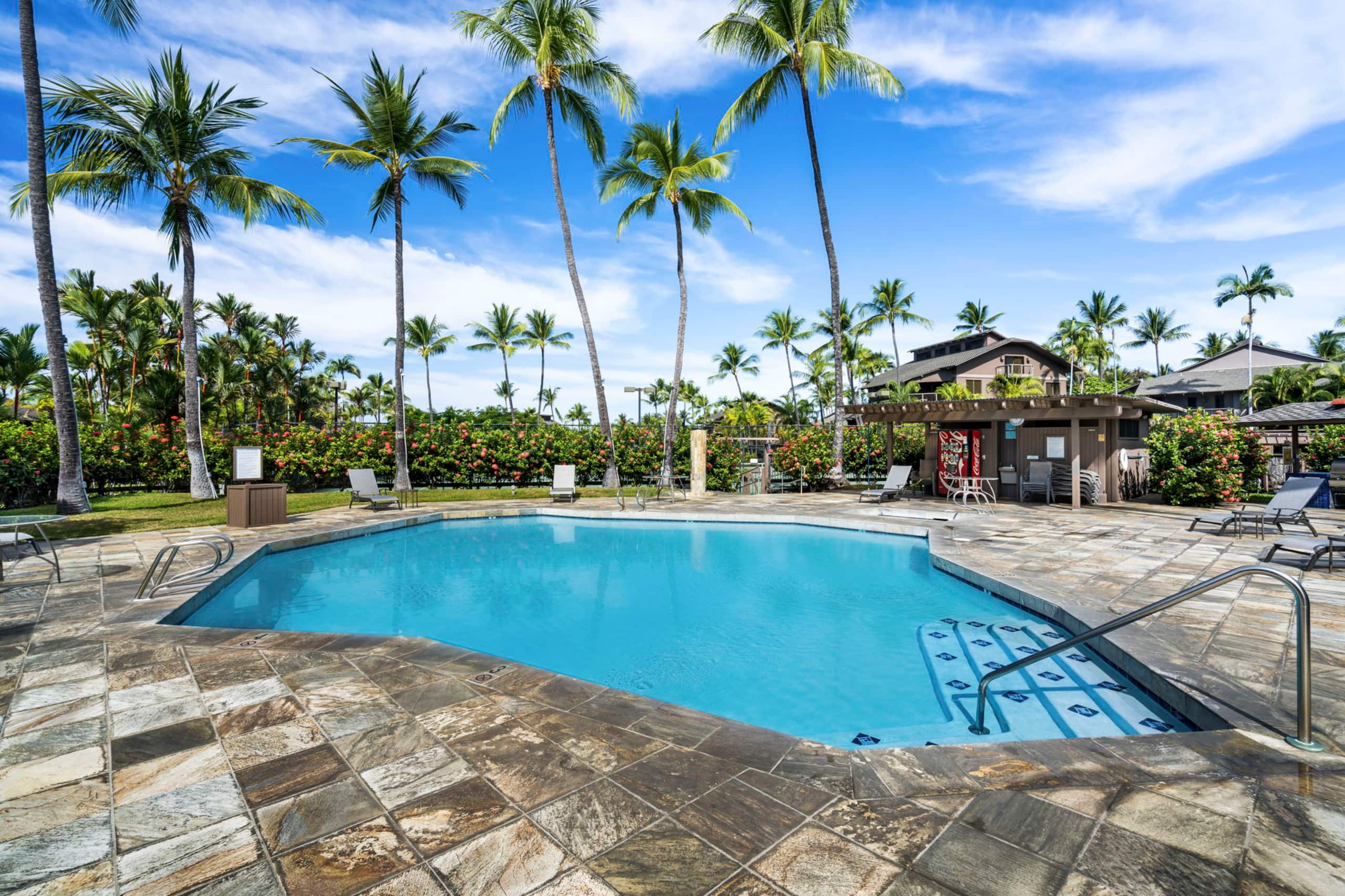 Condo in Kailua-Kona · ★4.88 · 2 bedrooms · 3 beds · 2 baths - Image 49