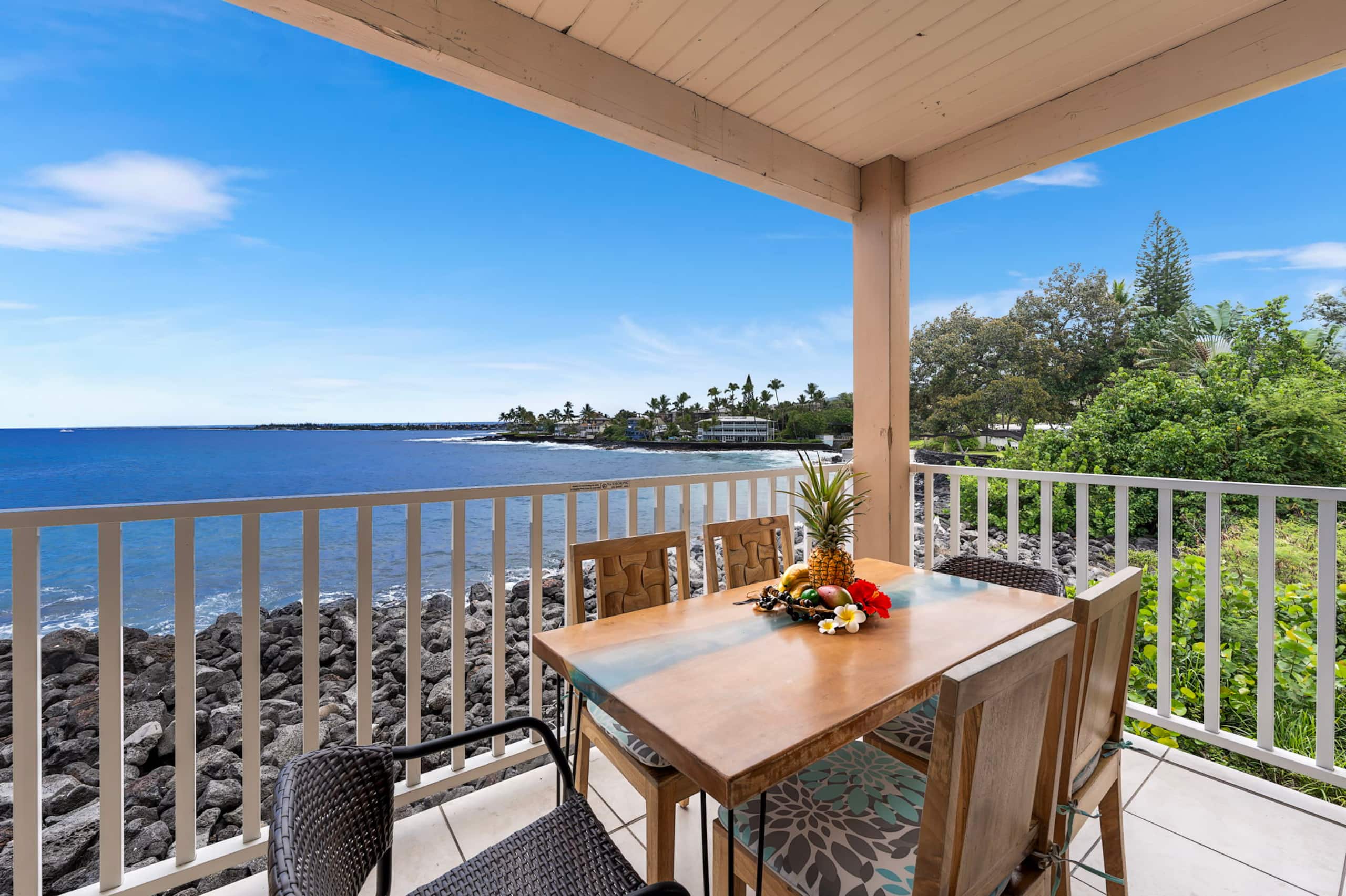Condo in Kailua-Kona · ★4.51 · 2 bedrooms · 4 beds · 2 baths - Image 2
