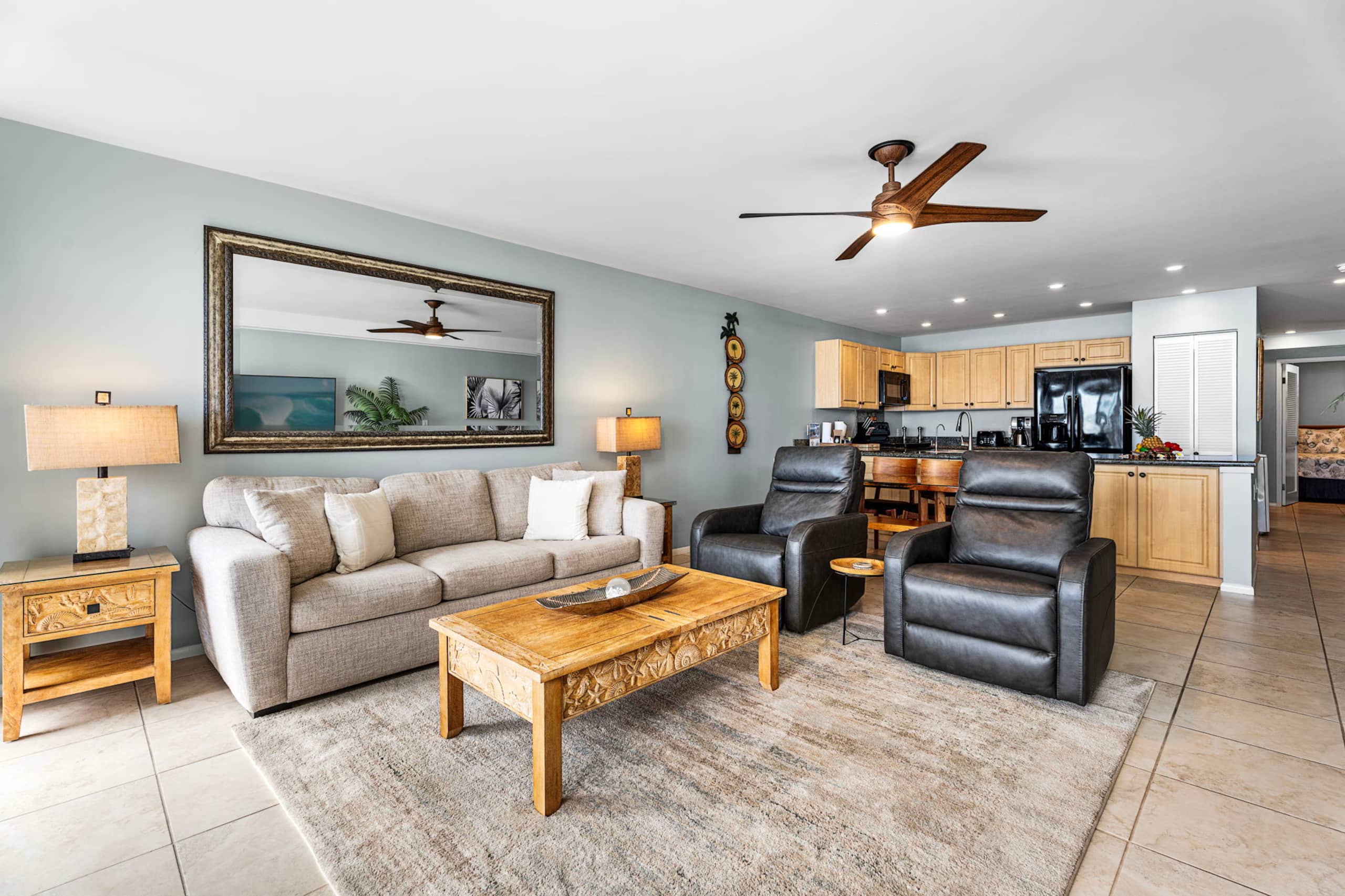 Condo in Kailua-Kona · ★4.51 · 2 bedrooms · 4 beds · 2 baths - Image 7