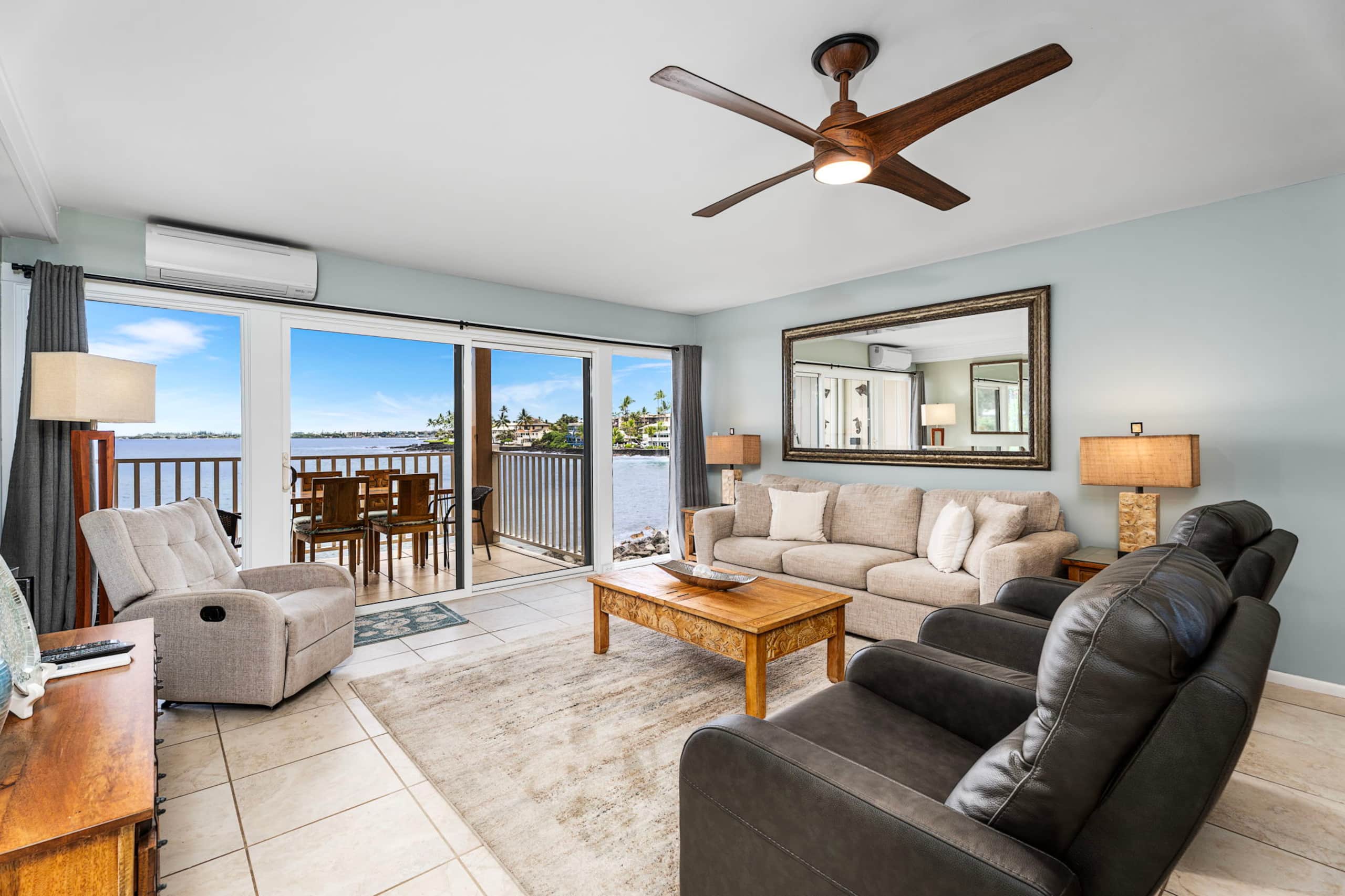 Condo in Kailua-Kona · ★4.51 · 2 bedrooms · 4 beds · 2 baths - Image 5