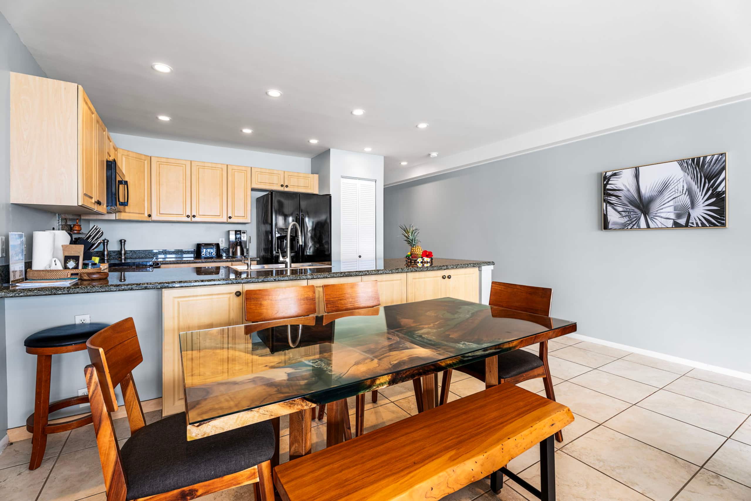 Condo in Kailua-Kona · ★4.51 · 2 bedrooms · 4 beds · 2 baths - Image 9