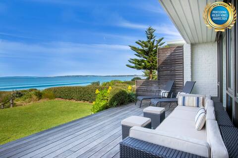 Azure Absolute Beachfront - Pet Friendly