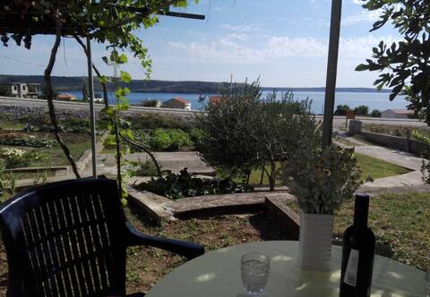 Studio apartment JoPek - sea view; SA1(2+1) Rtina,