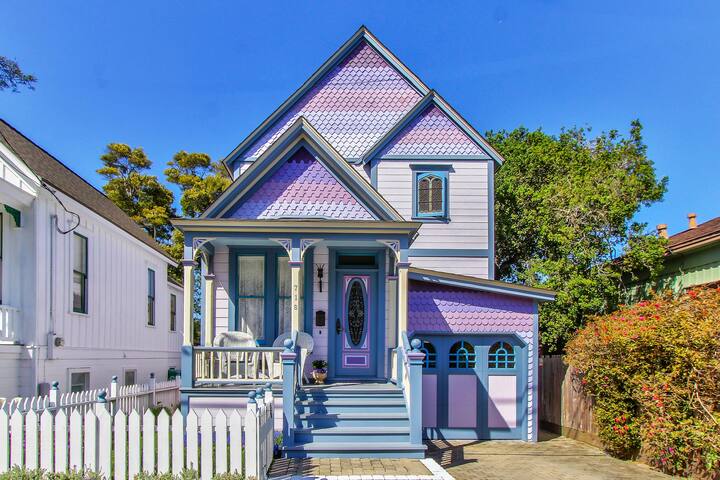 3792 The Lavender House ~ Walk to Town & Beach