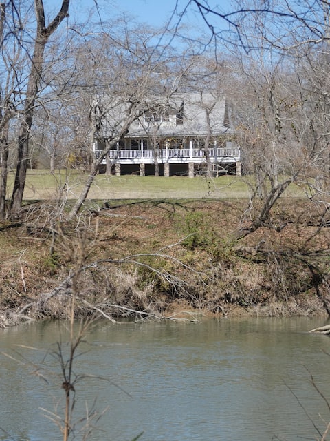 Cabin 13 "Whispering Oaks"