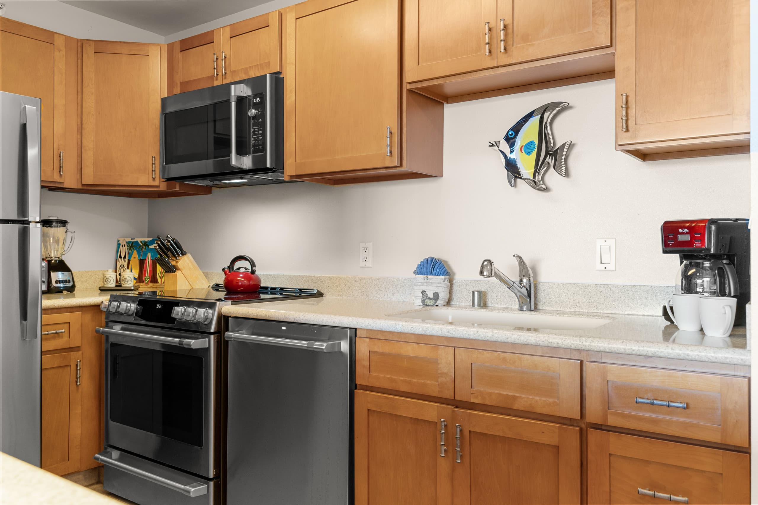 Condo in Lahaina · ★4.94 · 1 bedroom · 2 beds · 1 bath - Image 11