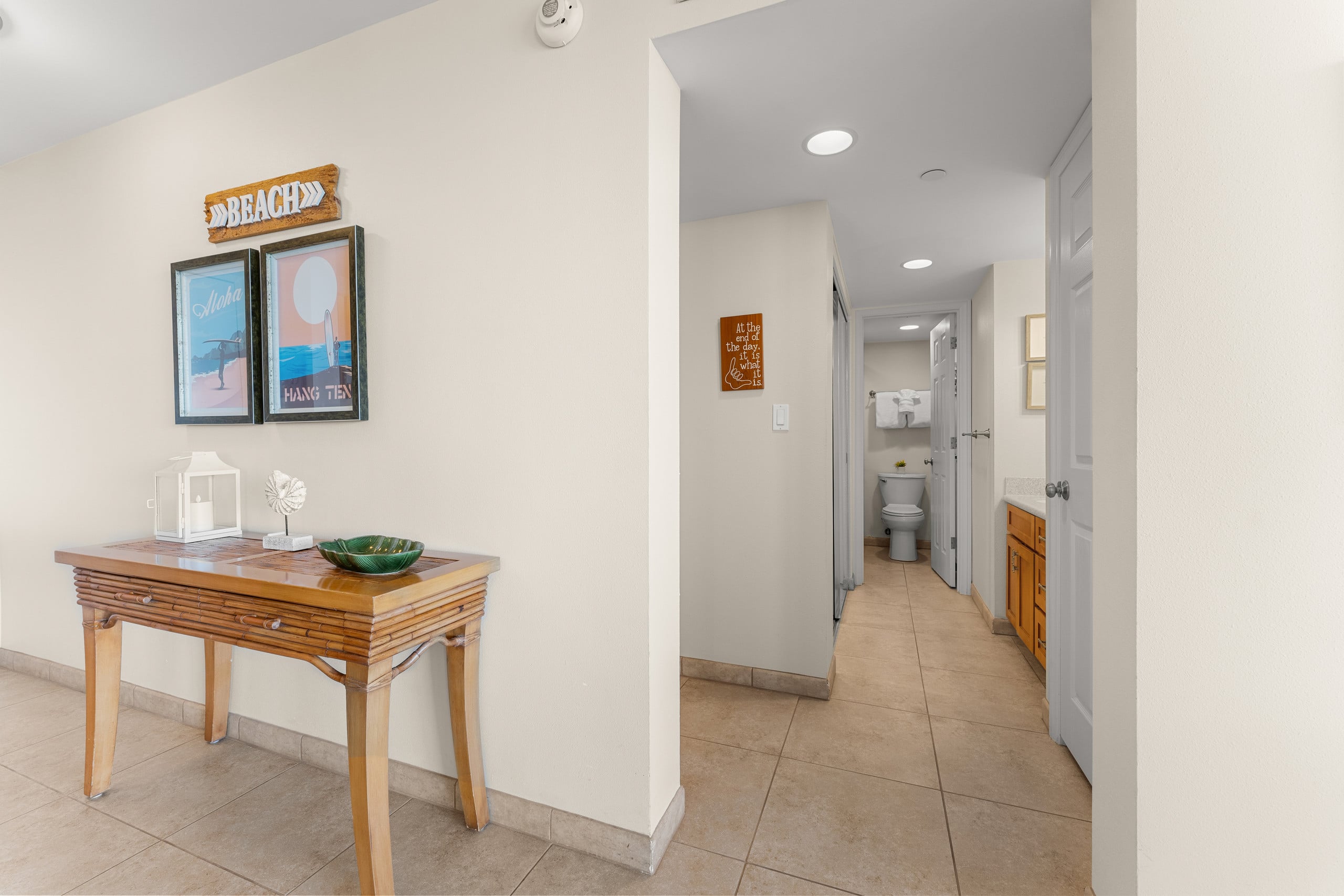 Condo in Lahaina · ★4.94 · 1 bedroom · 2 beds · 1 bath - Image 34