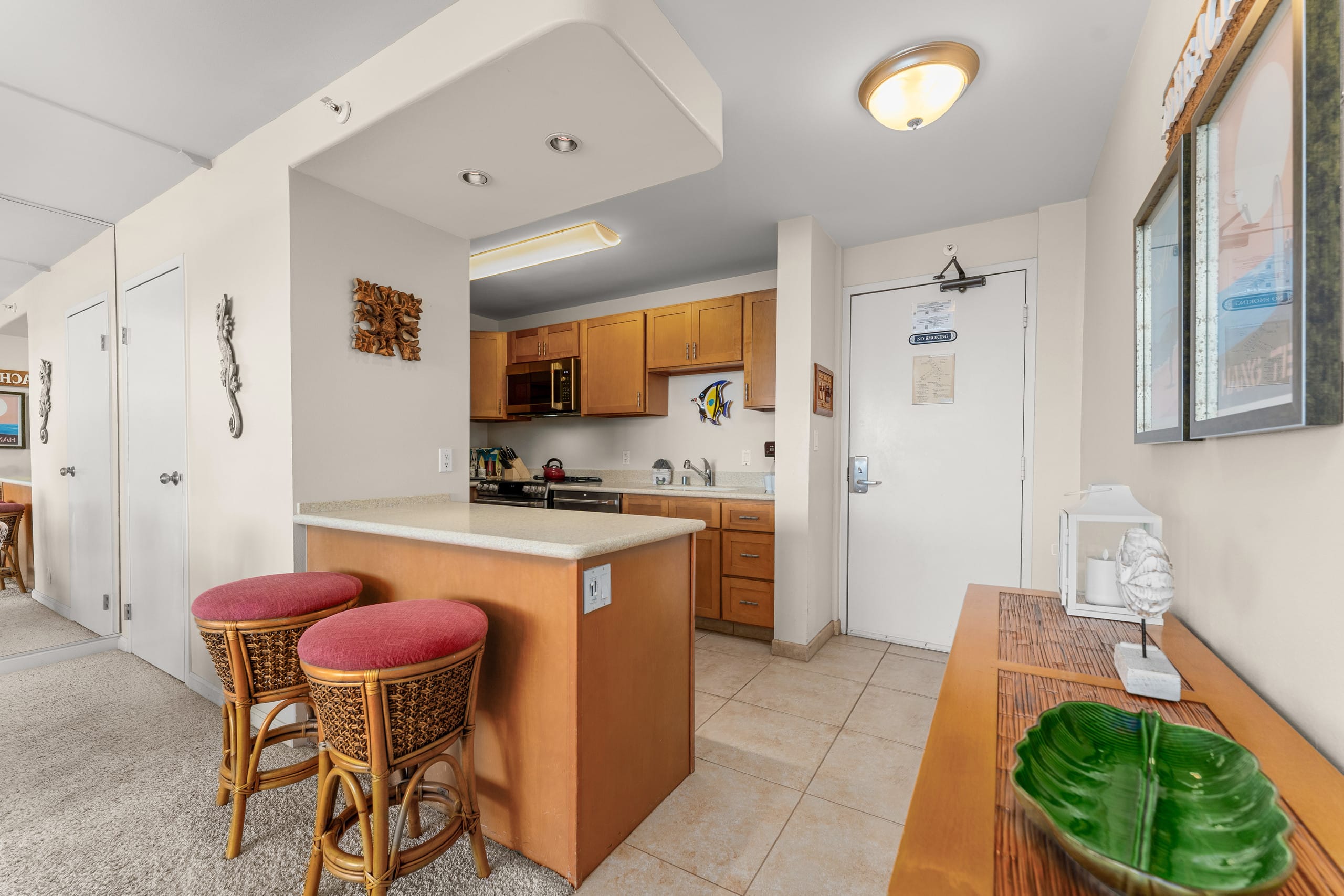 Condo in Lahaina · ★4.94 · 1 bedroom · 2 beds · 1 bath - Image 12