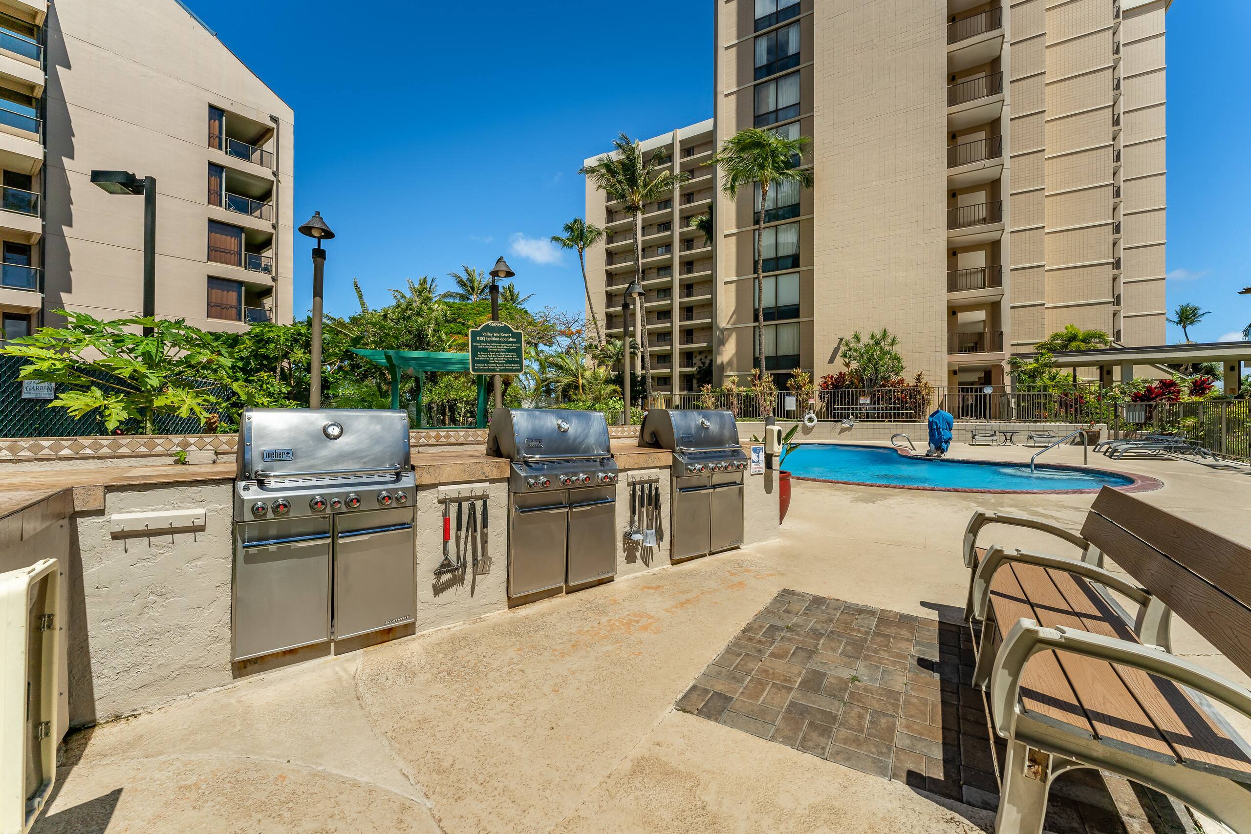 Condo in Lahaina · ★4.94 · 1 bedroom · 2 beds · 1 bath - Image 36