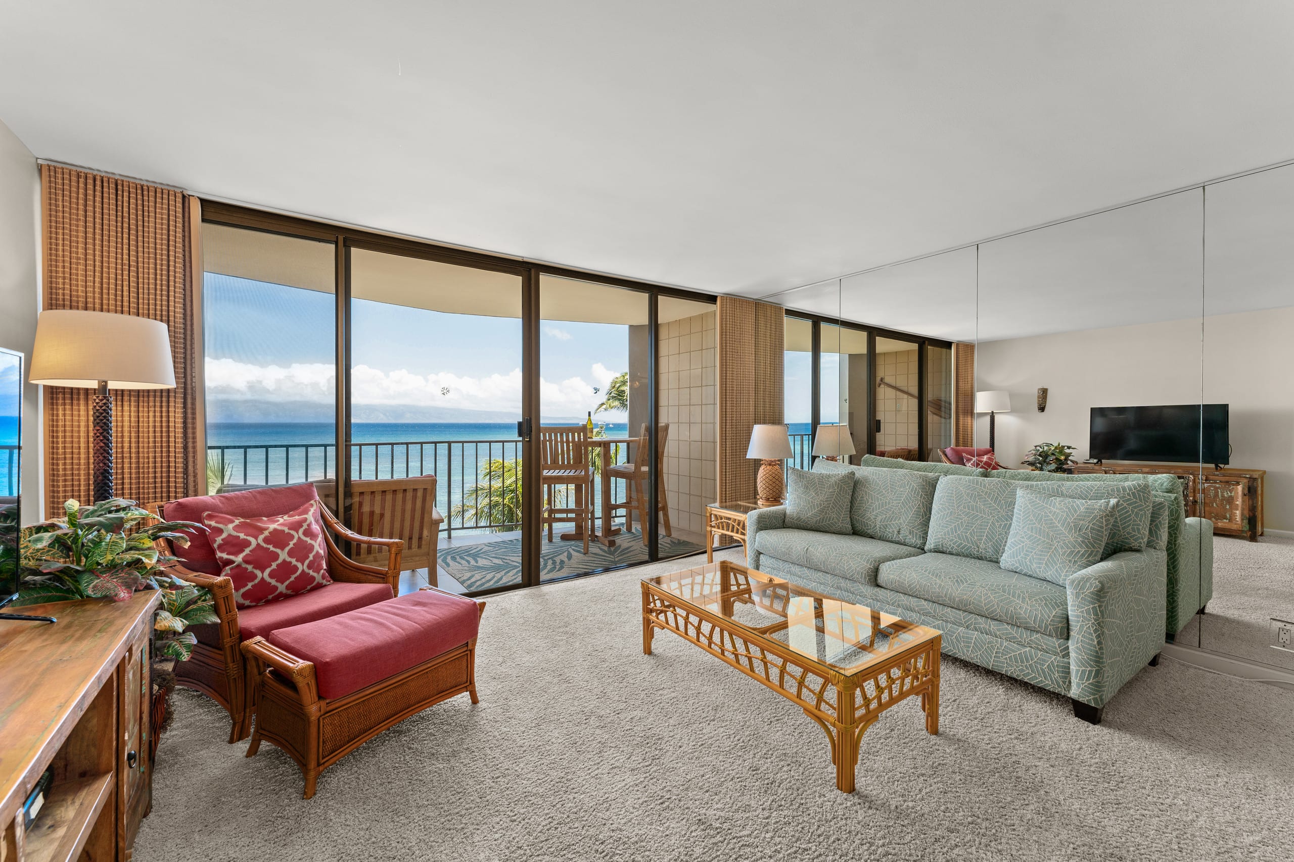 Condo in Lahaina · ★4.94 · 1 bedroom · 2 beds · 1 bath - Image 2