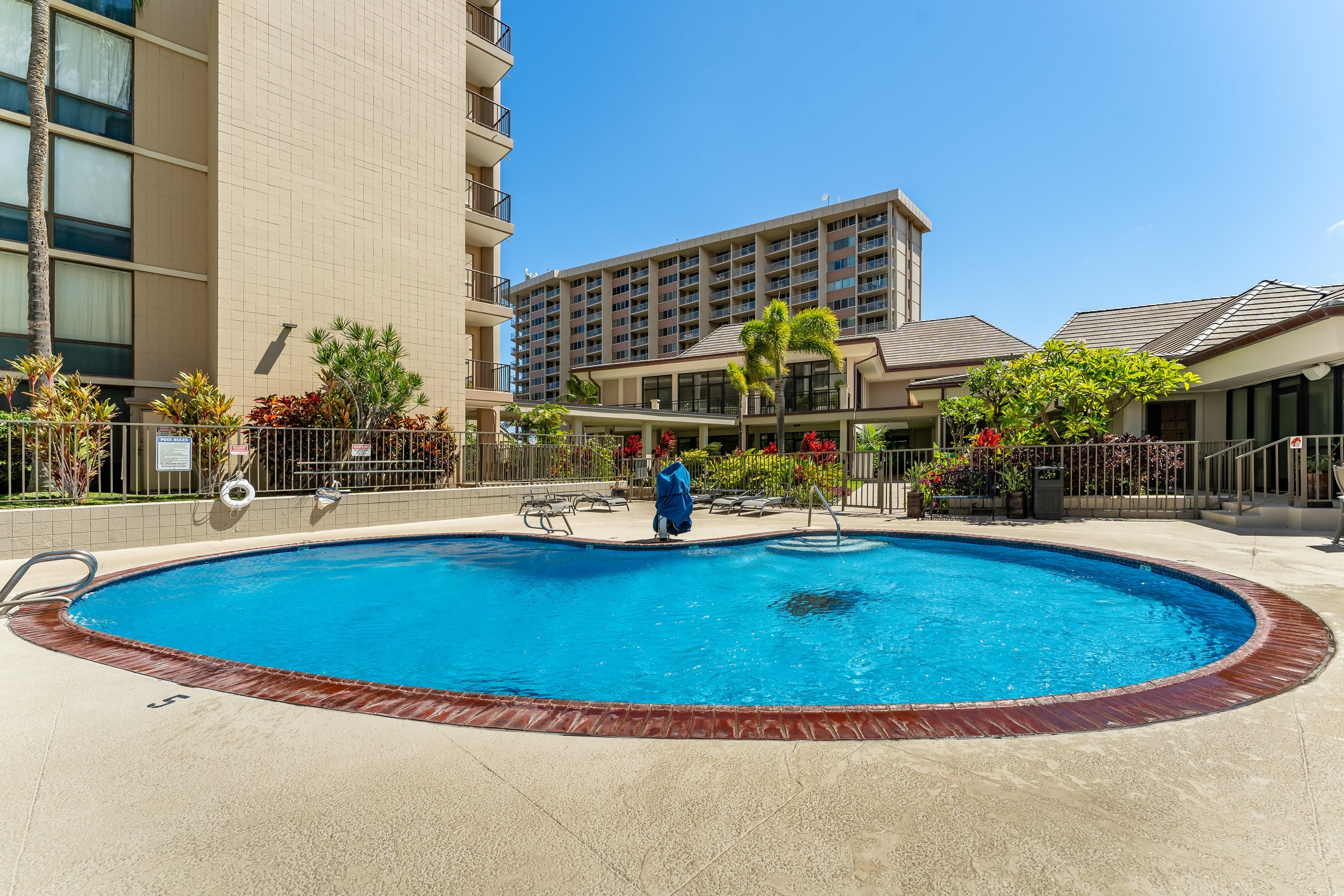 Condo in Lahaina · ★4.94 · 1 bedroom · 2 beds · 1 bath - Image 23