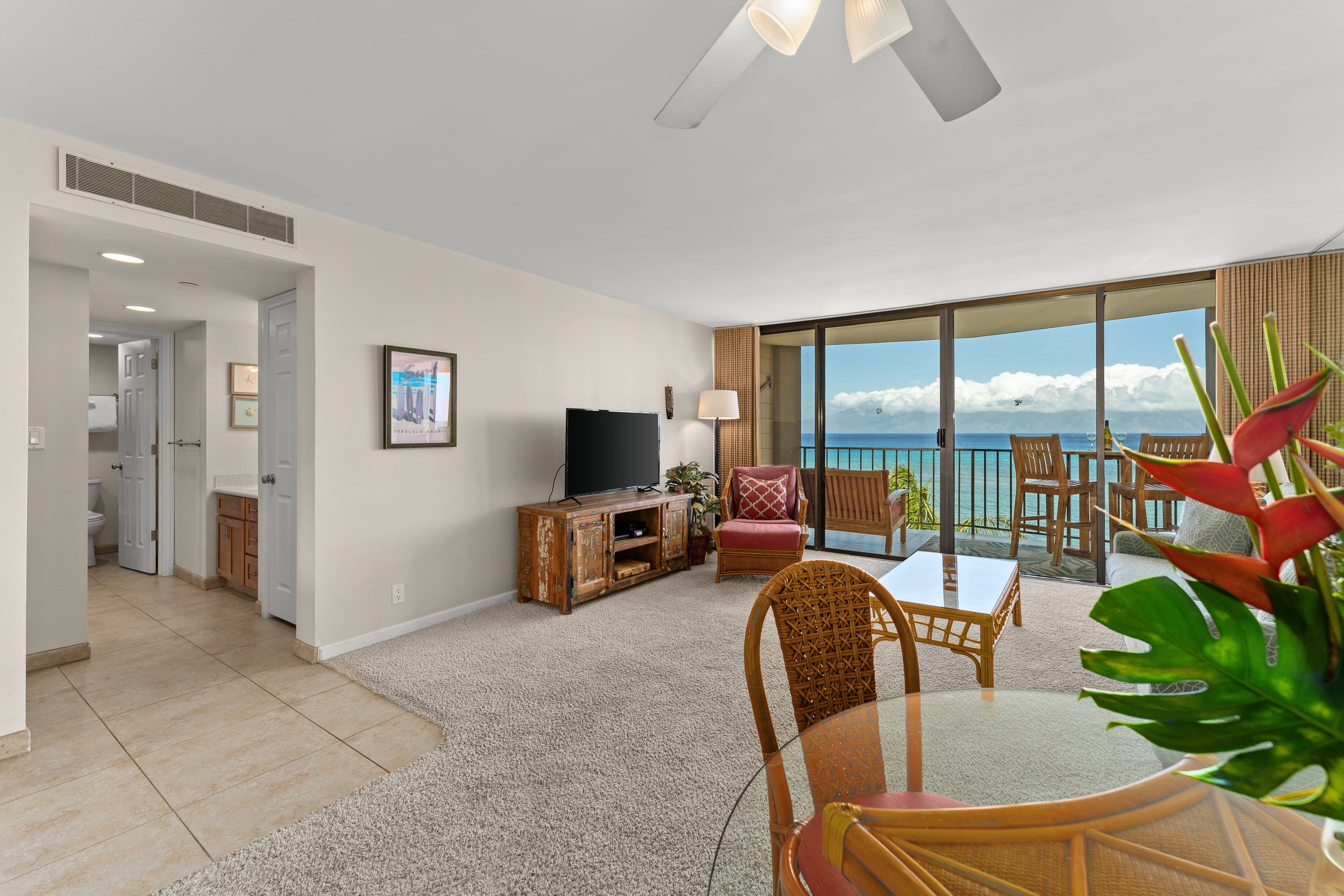 Condo in Lahaina · ★4.94 · 1 bedroom · 2 beds · 1 bath - Image 3