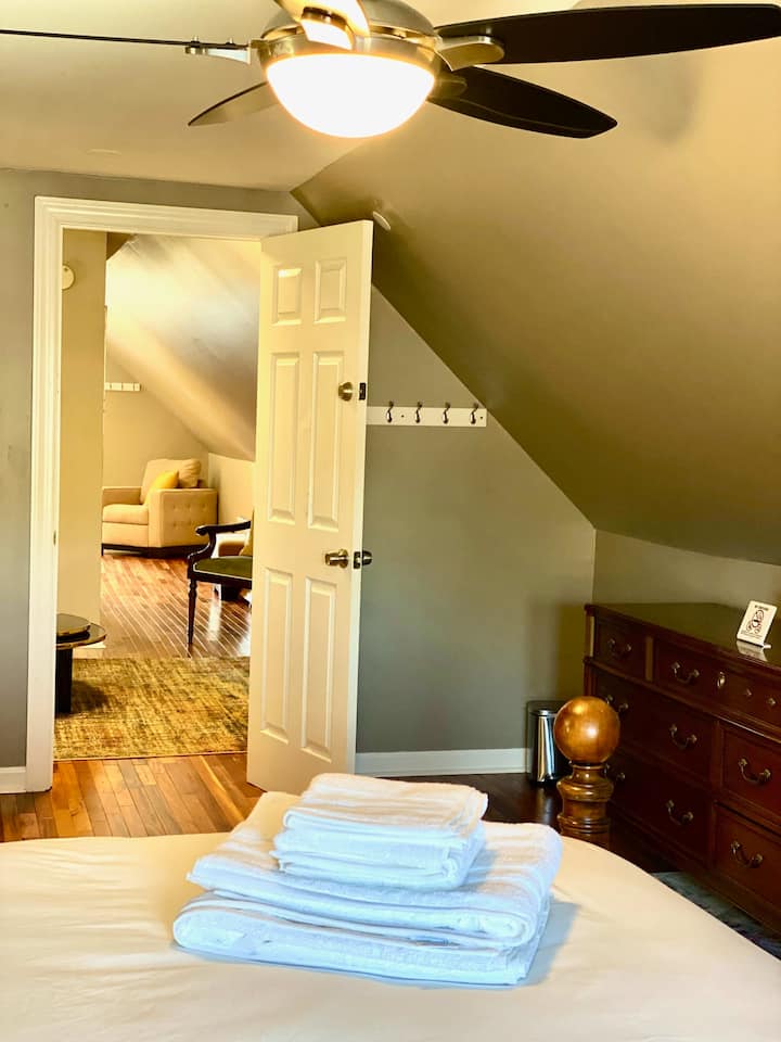 Спалня № 4 (второ ниво)