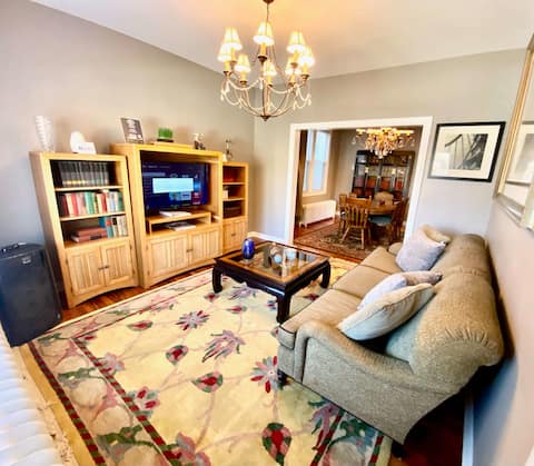 7 BR 3 BA Cicero Home 20 Mins To Downtown Chicago