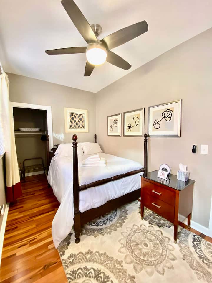 Спалня № 1 (първи етаж) Пълно легло