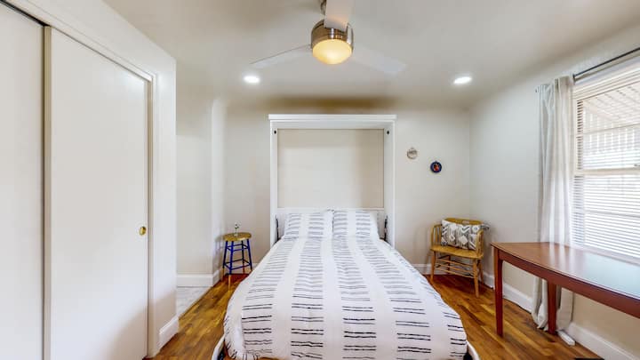 2nd bedroom/Office