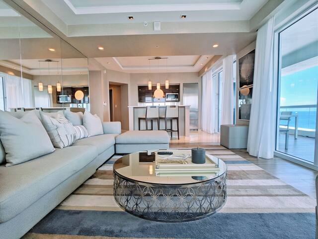 Luxury Fort Lauderdale Beach Resort gallery image 2