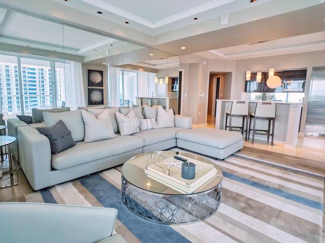 Luxury Fort Lauderdale Beach Resort gallery image 3