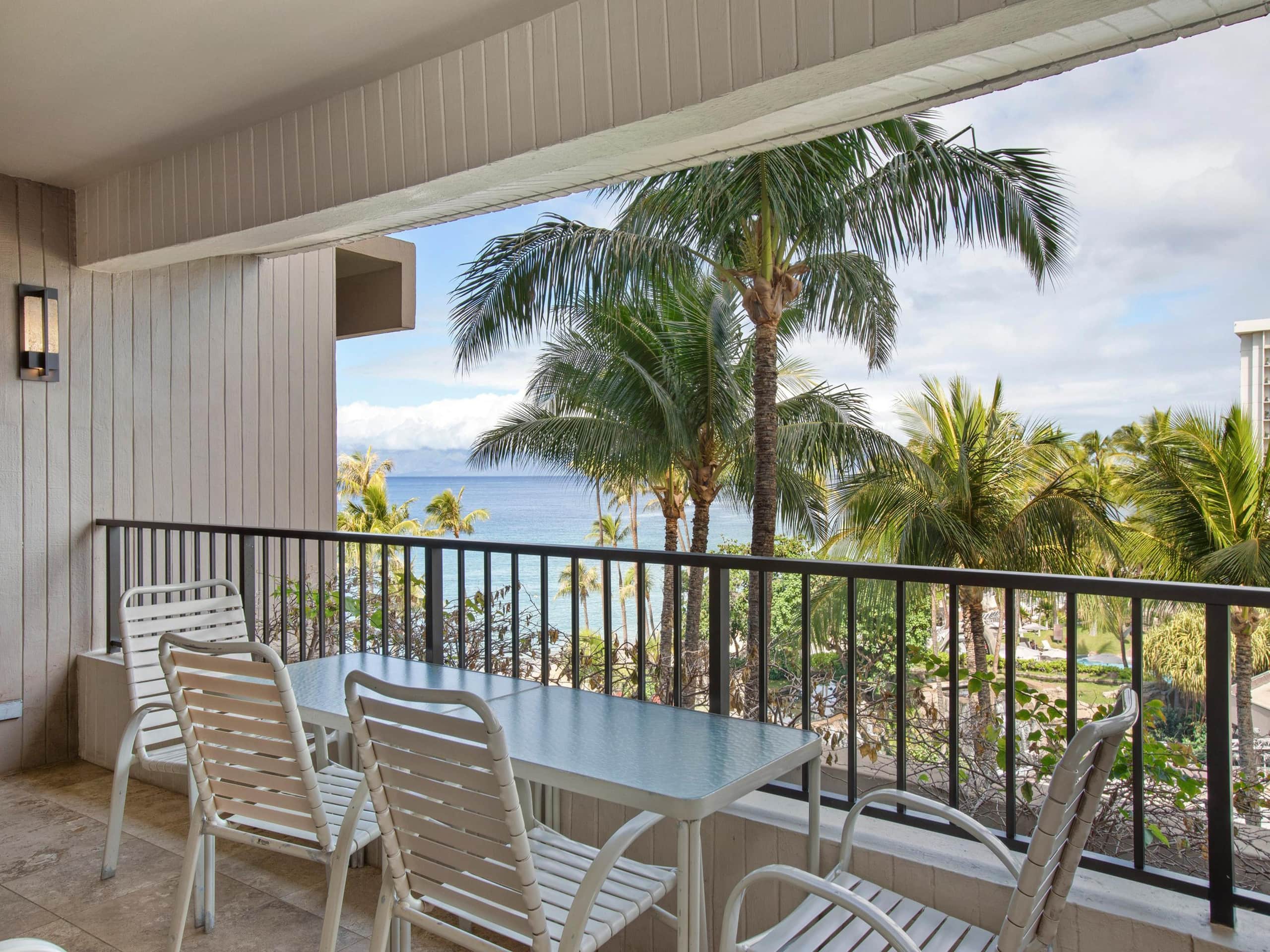 Ocean & Island Views, Sleeps 9 w/ Private Lanai - Photo 10