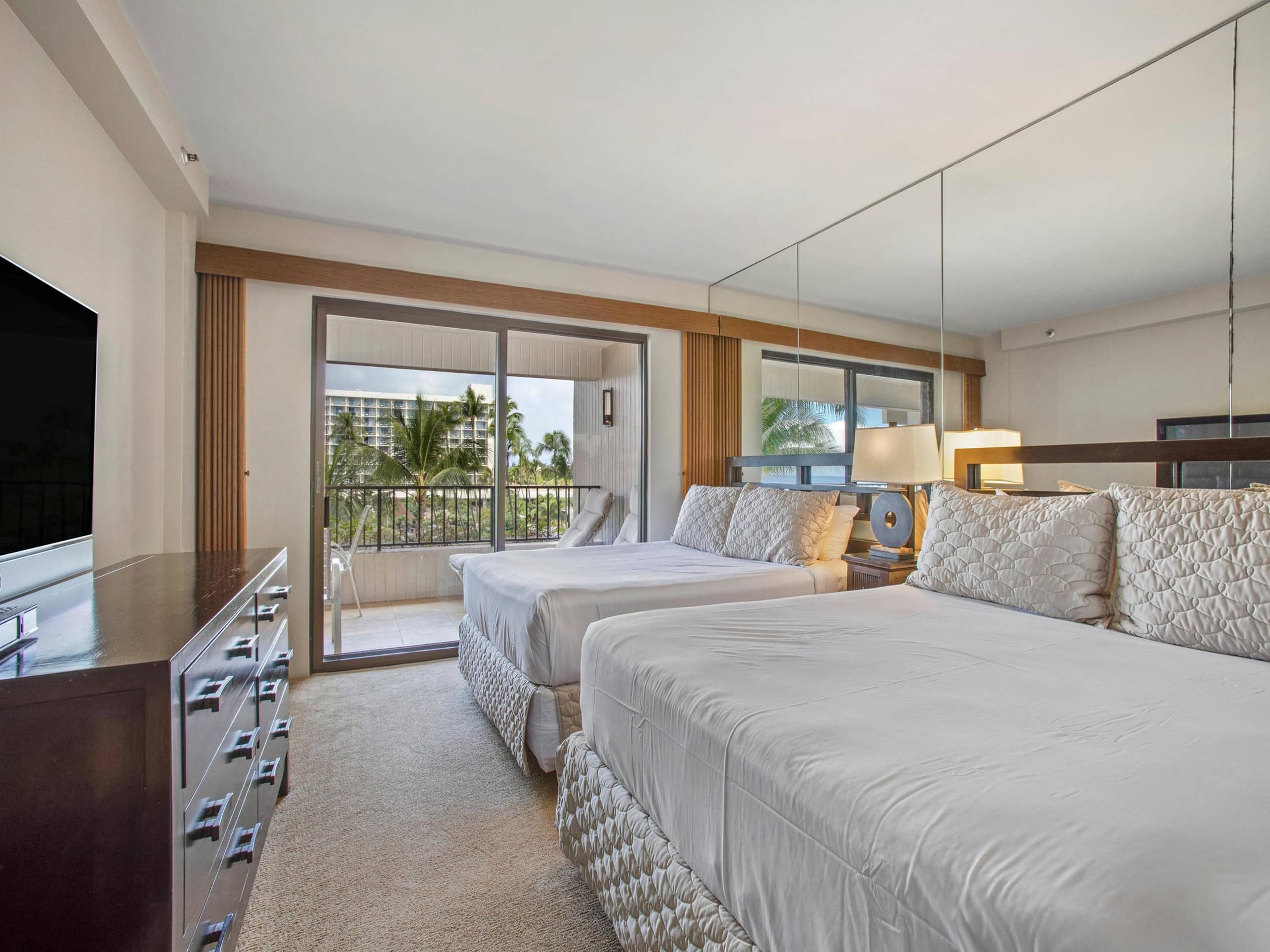 Ocean & Island Views, Sleeps 9 w/ Private Lanai - Photo 20
