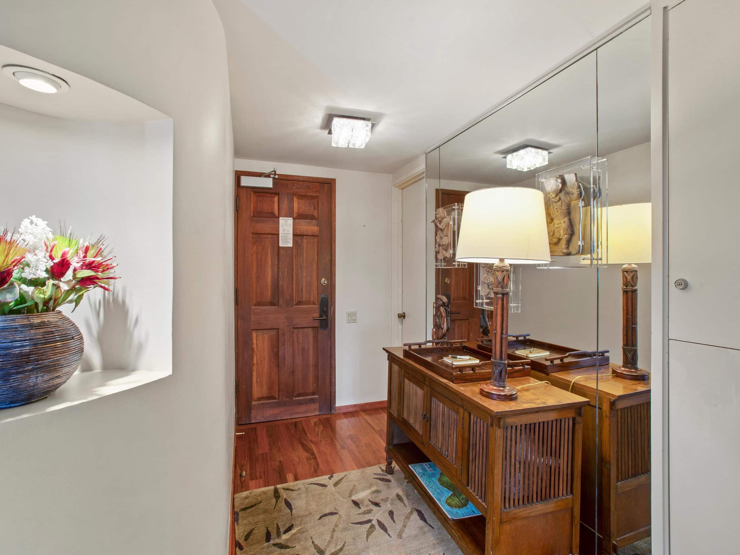 Ocean & Island Views, Sleeps 9 w/ Private Lanai - Photo 26