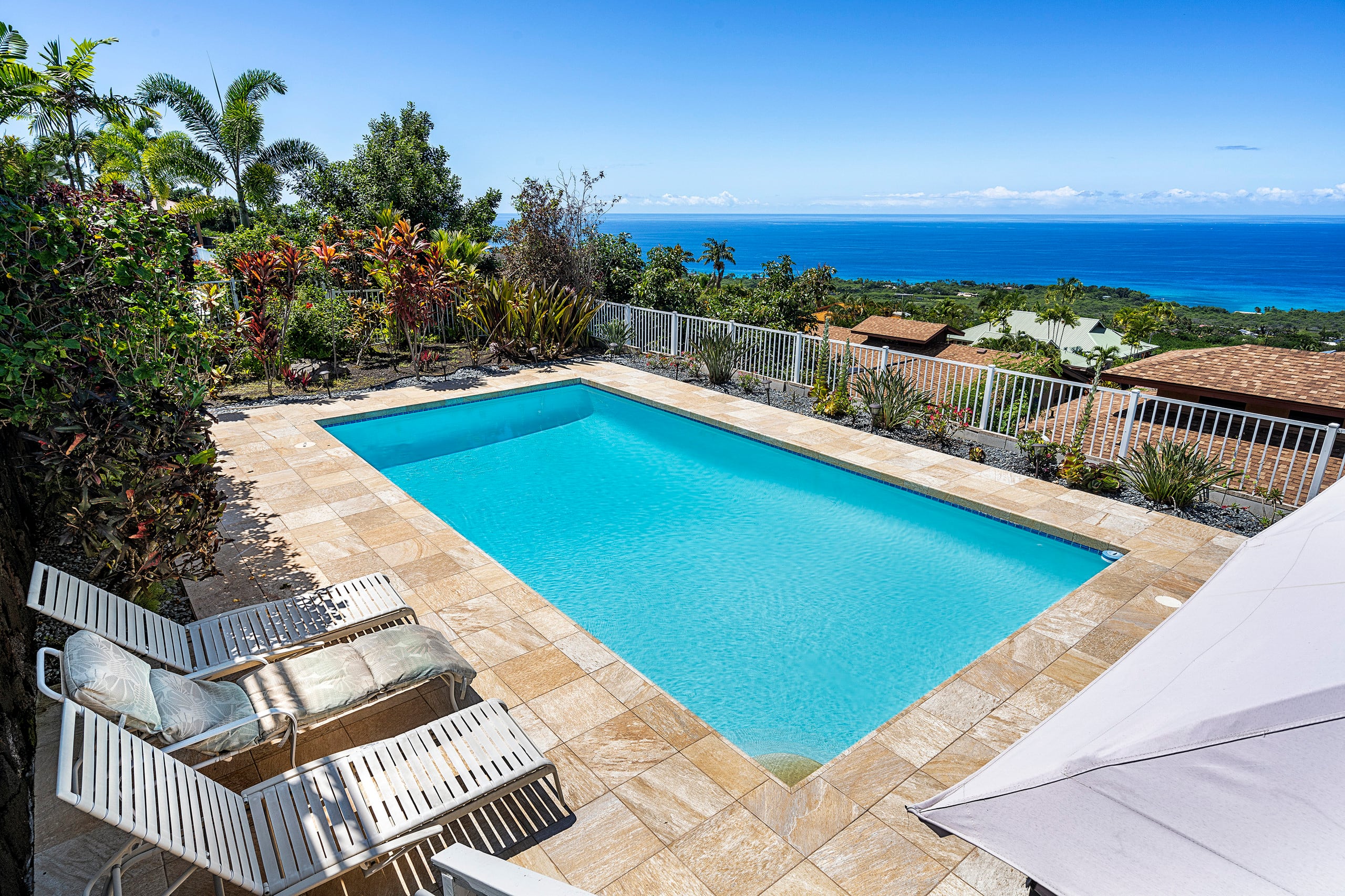 Home in Kailua-Kona · ★4.69 · 3 bedrooms · 4 beds · 3.5 baths - Image 6