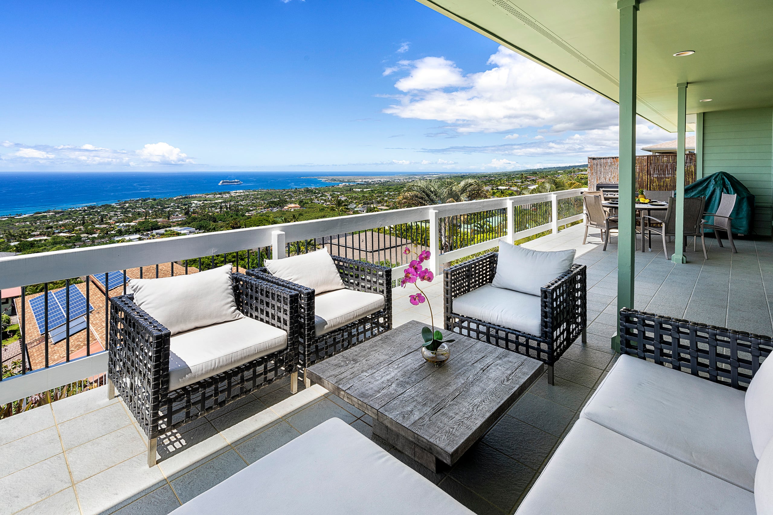 Home in Kailua-Kona · ★4.69 · 3 bedrooms · 4 beds · 3.5 baths - Image 2