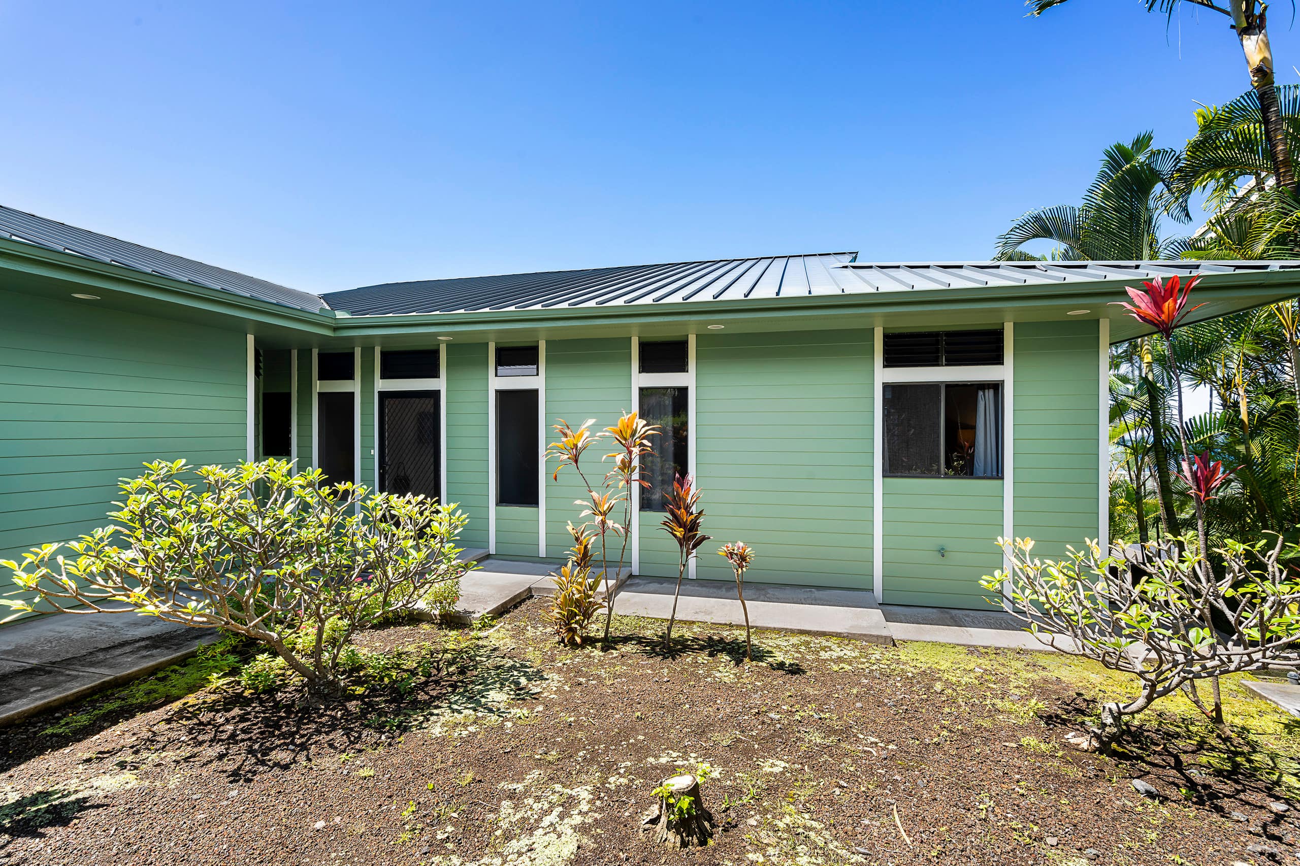 Home in Kailua-Kona · ★4.69 · 3 bedrooms · 4 beds · 3.5 baths - Image 38