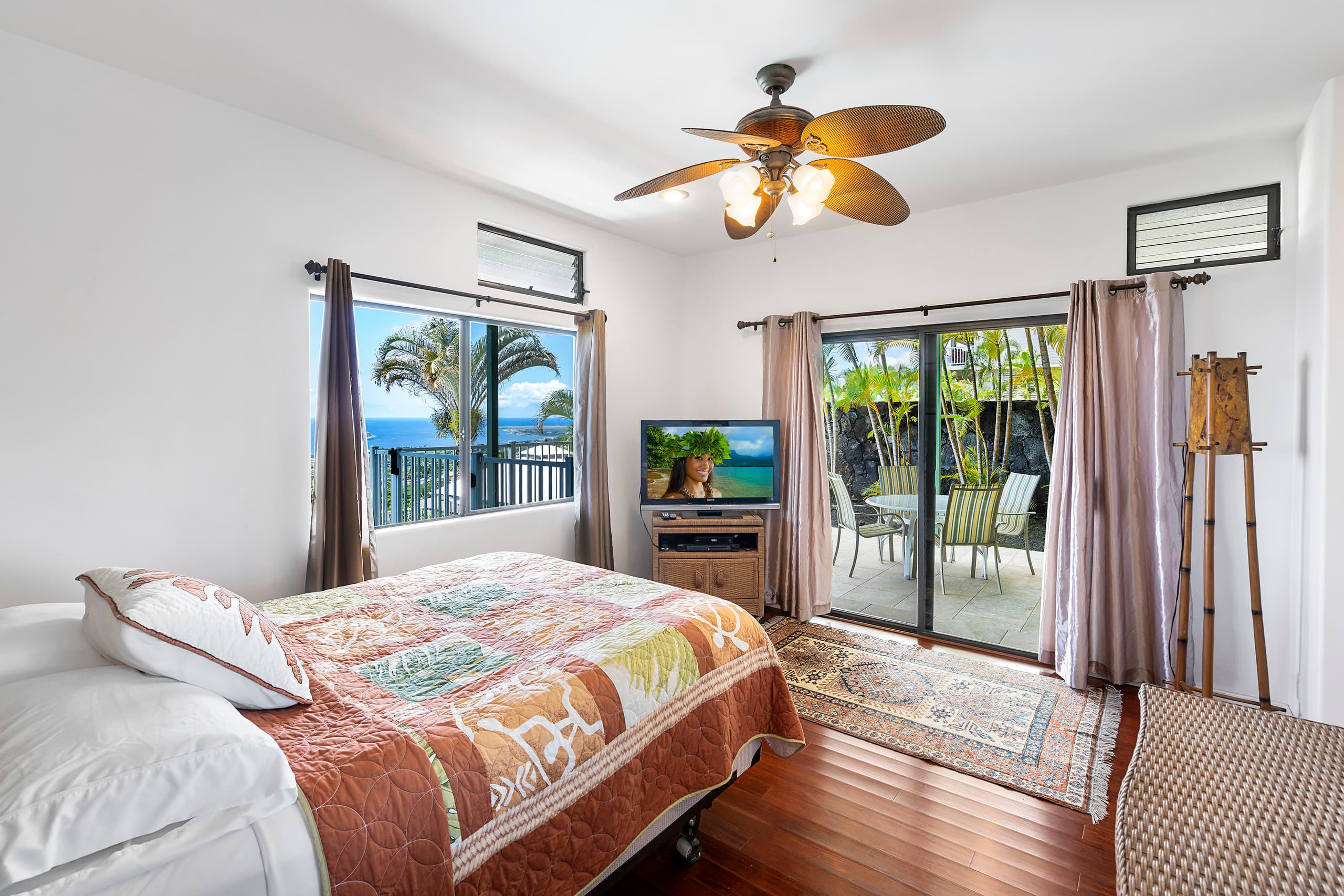 Home in Kailua-Kona · ★4.69 · 3 bedrooms · 4 beds · 3.5 baths - Image 24
