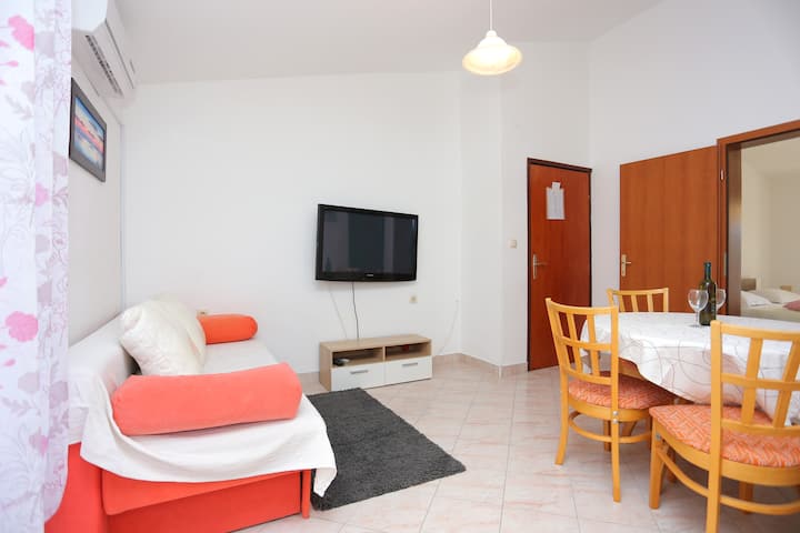 A-17867-b Appartement D'une Chambre Avec La - Rogoznica