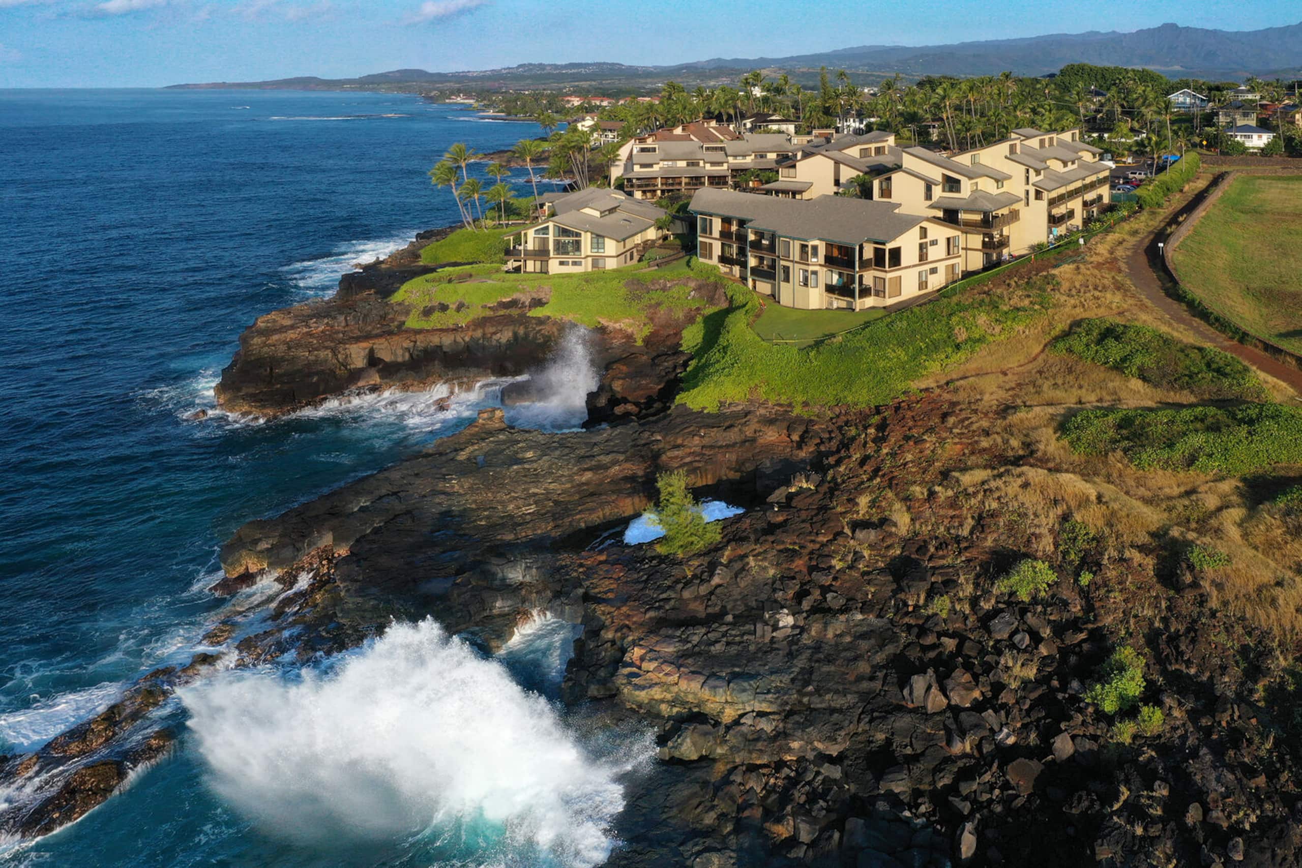 Condo in Koloa · ★4.9 · 2 bedrooms · 2 beds · 2.5 baths - Photo 19