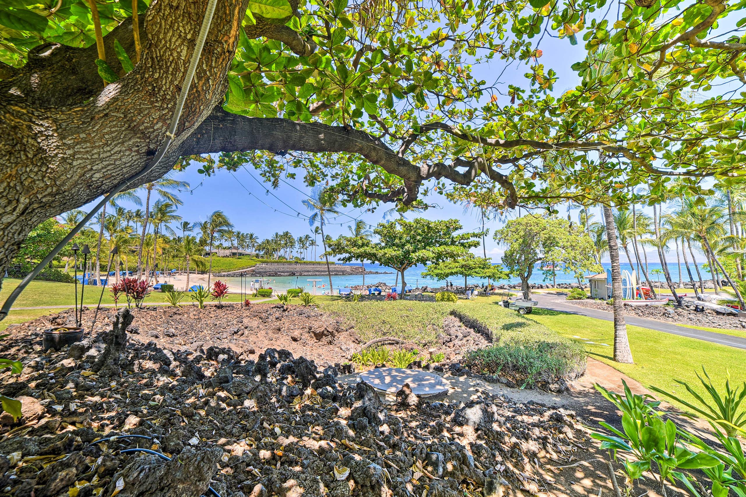 Villa in Waimea · ★4.89 · 3 bedrooms · 4 beds · 3.5 shared baths - Image 27