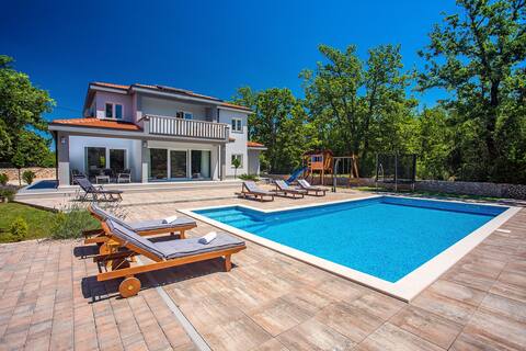 Villa Andrea with 50 sqm pool, fun zone, billiard