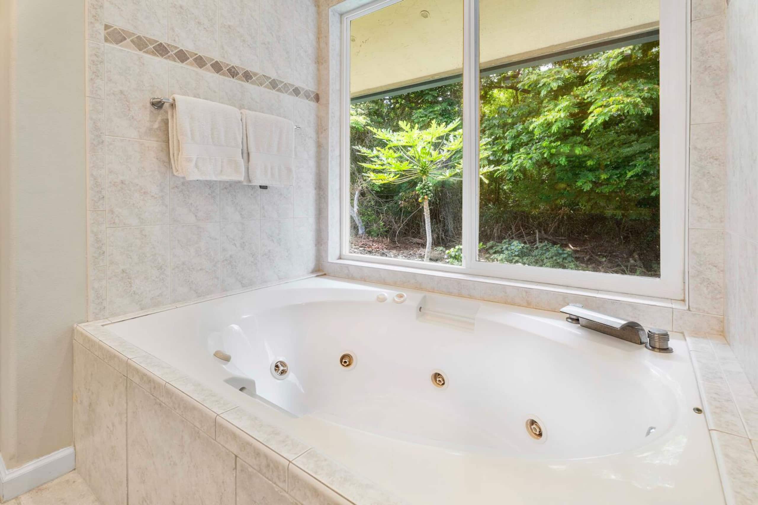 Home in Kailua-Kona · ★4.88 · 3 bedrooms · 6 beds · 3.5 baths - Image 60