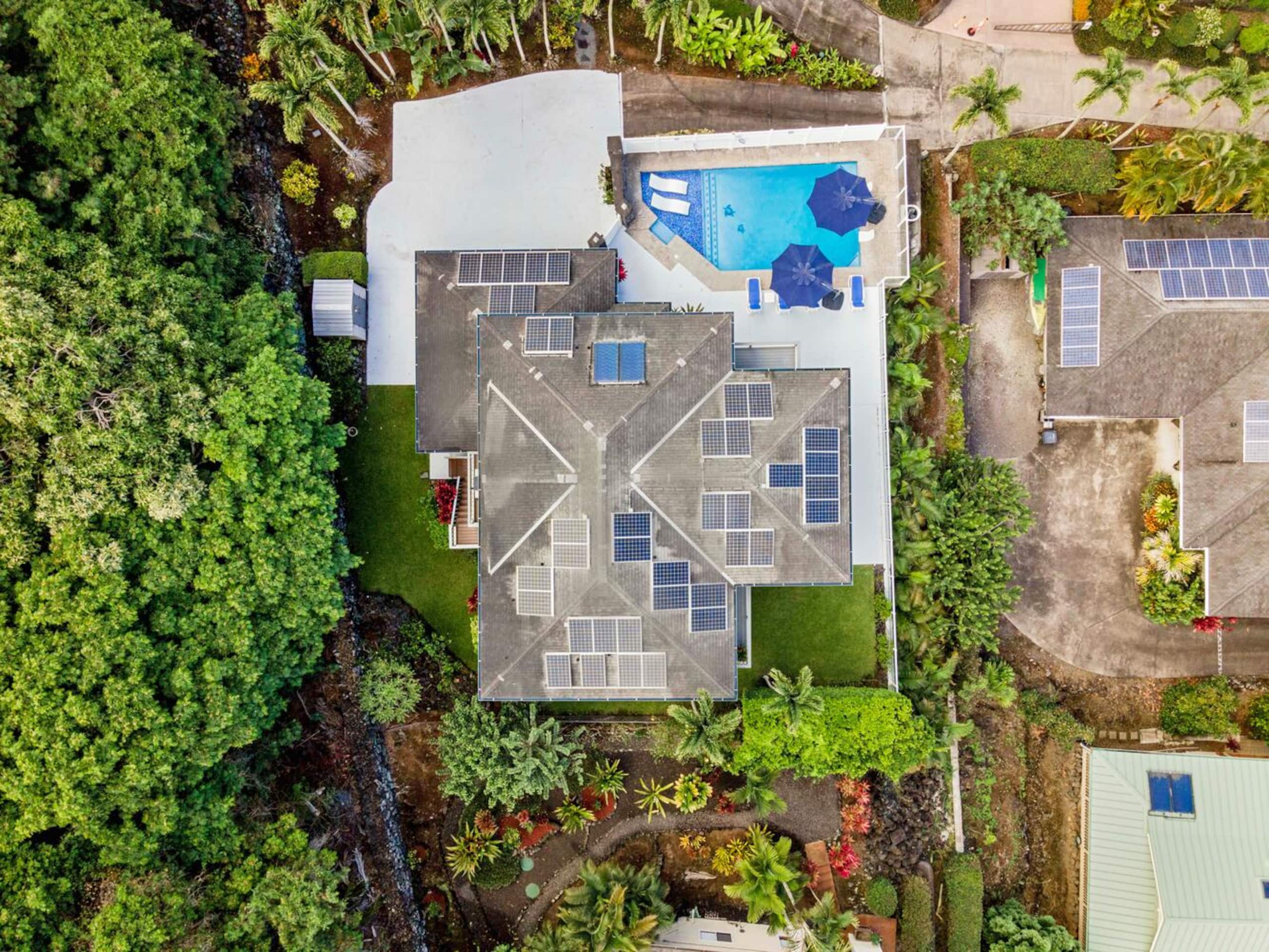 Home in Kailua-Kona · ★4.88 · 3 bedrooms · 6 beds · 3.5 baths - Image 52
