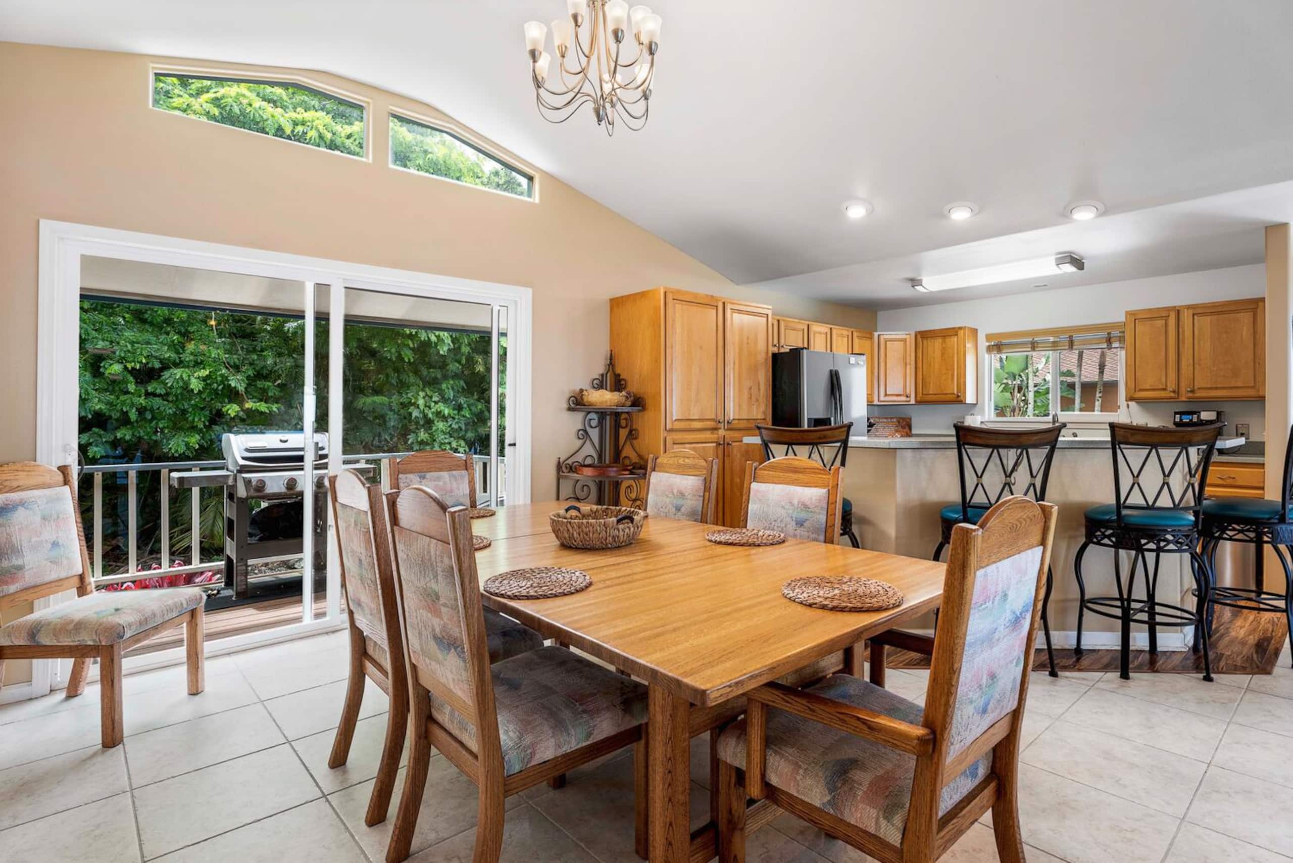 Home in Kailua-Kona · ★4.88 · 3 bedrooms · 6 beds · 3.5 baths - Image 9