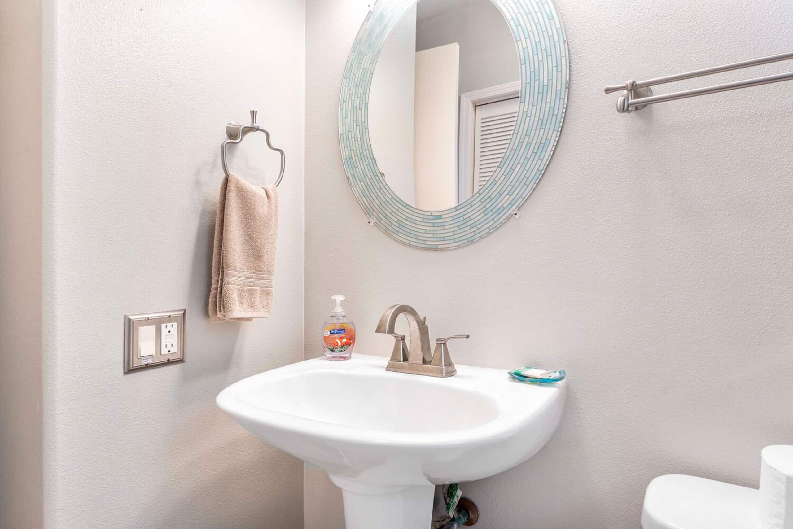 Home in Kailua-Kona · ★4.88 · 3 bedrooms · 6 beds · 3.5 baths - Image 31