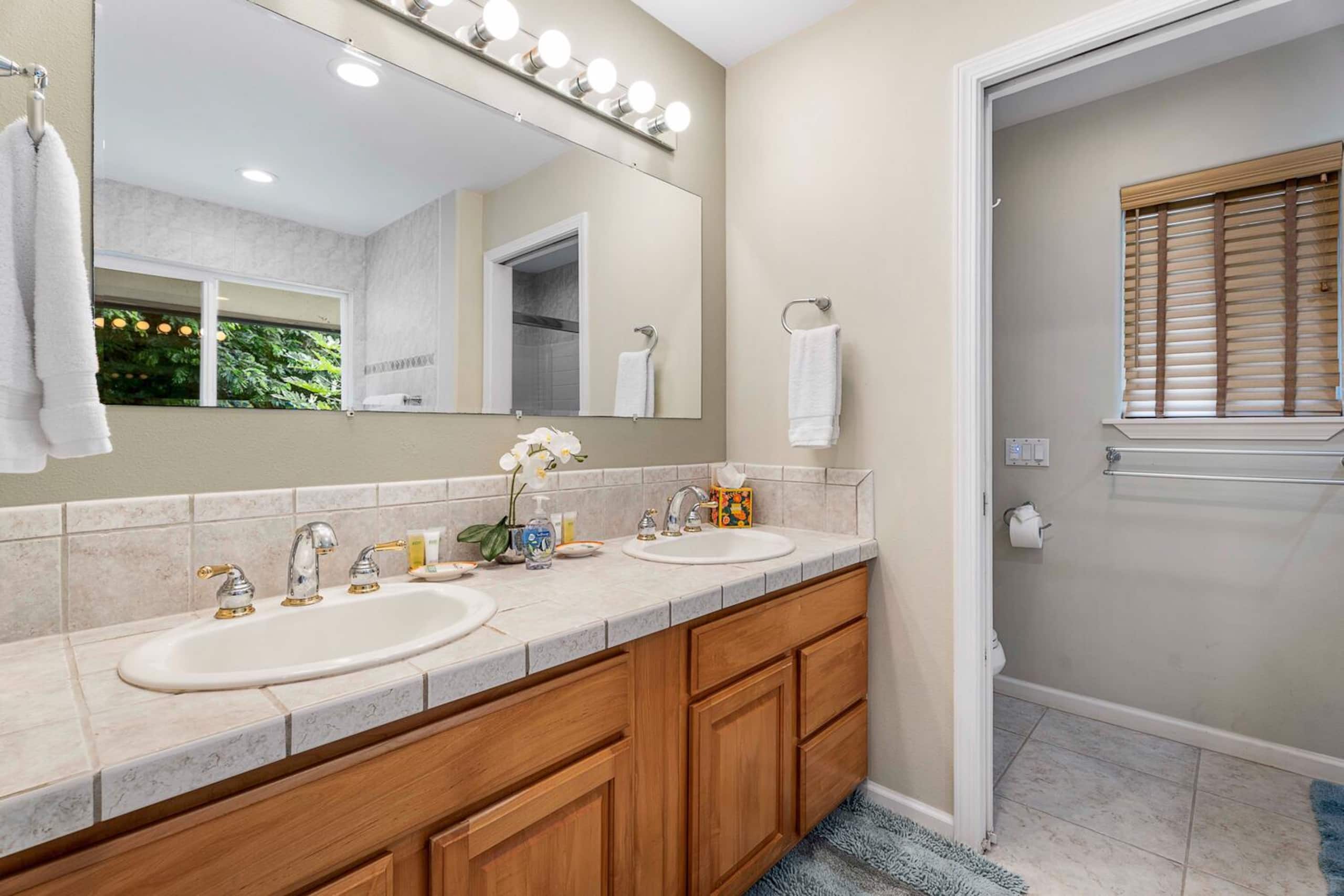 Home in Kailua-Kona · ★4.88 · 3 bedrooms · 6 beds · 3.5 baths - Image 20