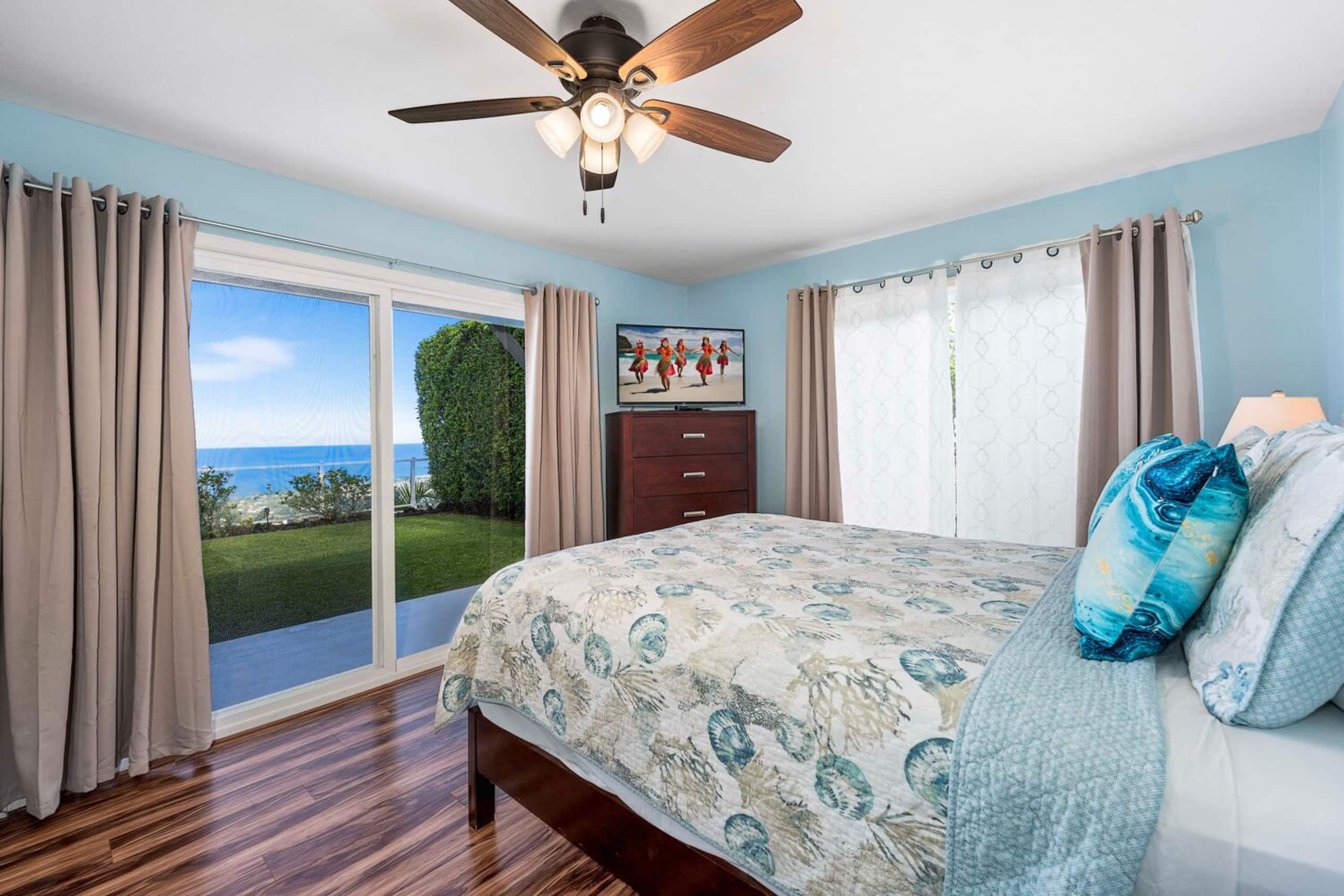 Home in Kailua-Kona · ★4.88 · 3 bedrooms · 6 beds · 3.5 baths - Image 21