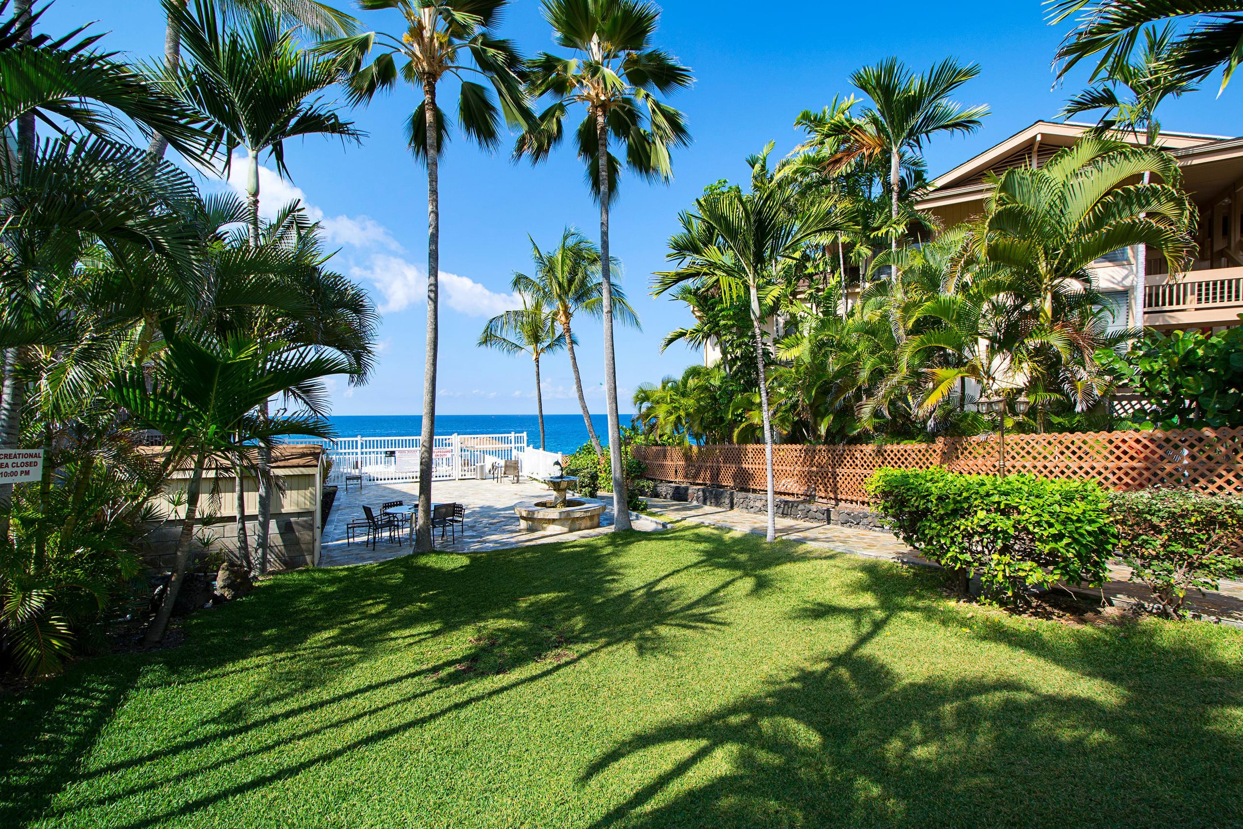 Home in Kailua-Kona · ★4.63 · 1 bedroom · 2 beds · 1 private bath - Image 12