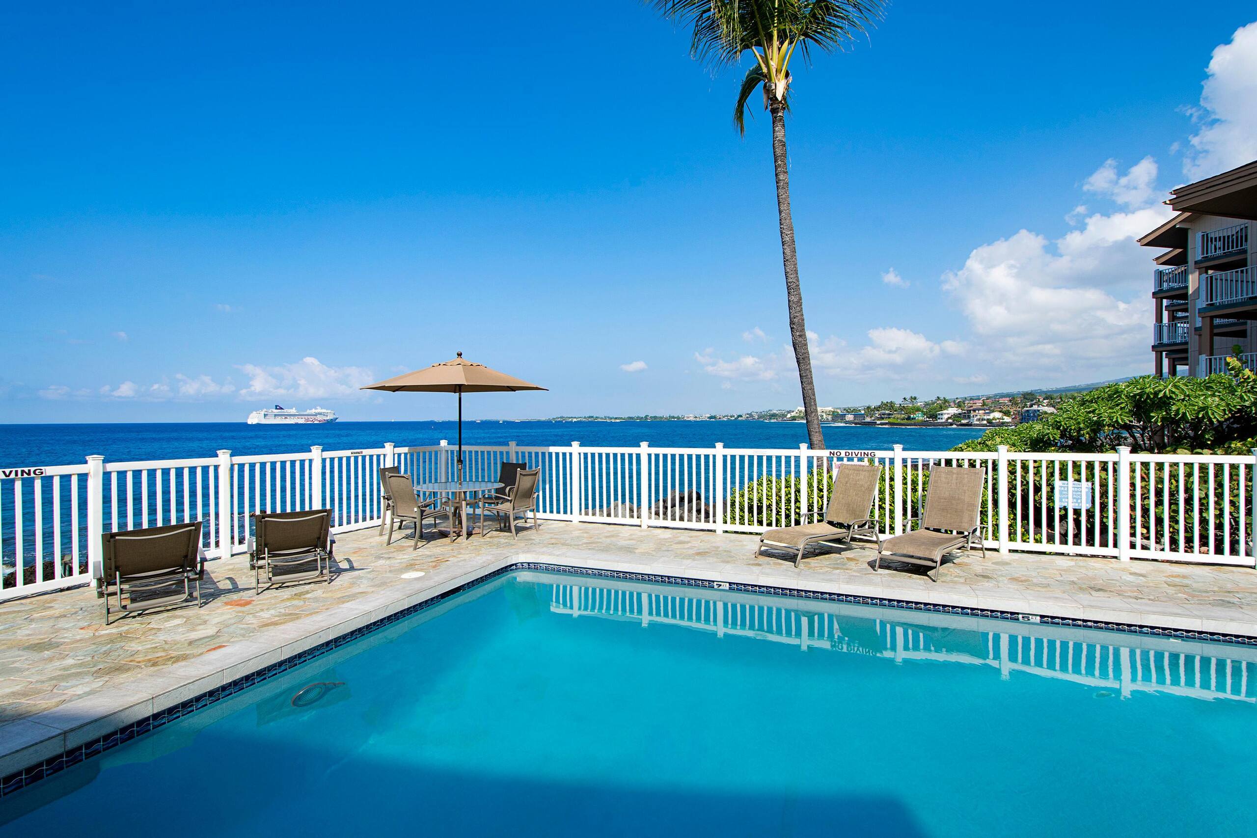 Home in Kailua-Kona · ★4.63 · 1 bedroom · 2 beds · 1 private bath - Image 20