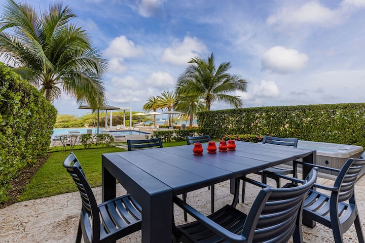 Relax At The Jacuzzi Or Ride To Sea By Bluearuba - Aruba