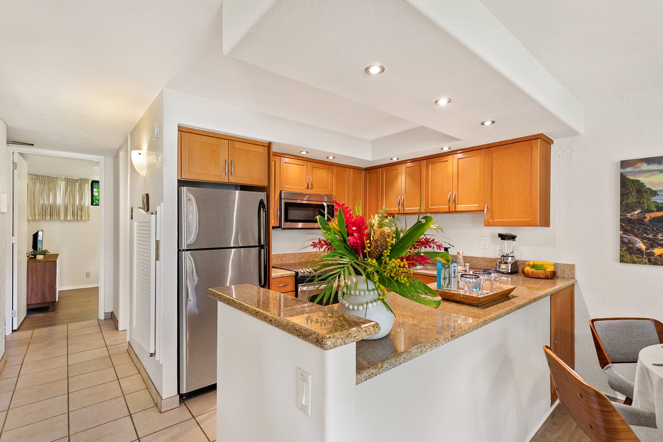 Condo in Lahaina · ★4.43 · 1 bedroom · 2 beds · 1 bath - Image 4
