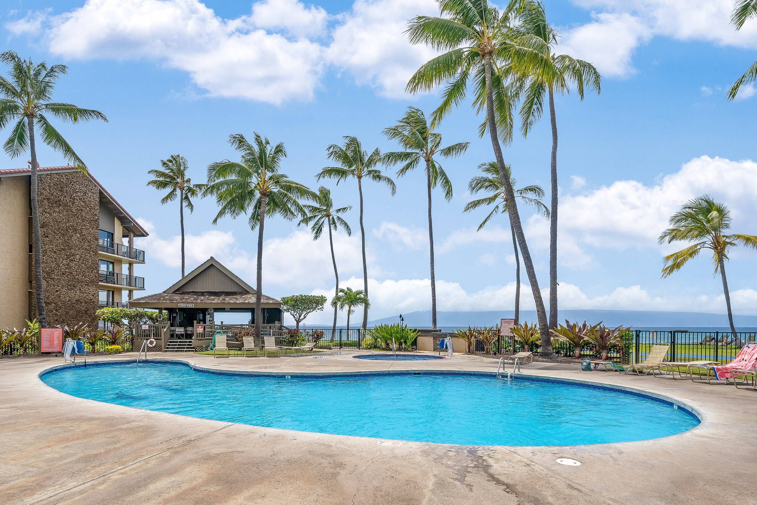 Condo in Lahaina · ★4.43 · 1 bedroom · 2 beds · 1 bath - Image 29